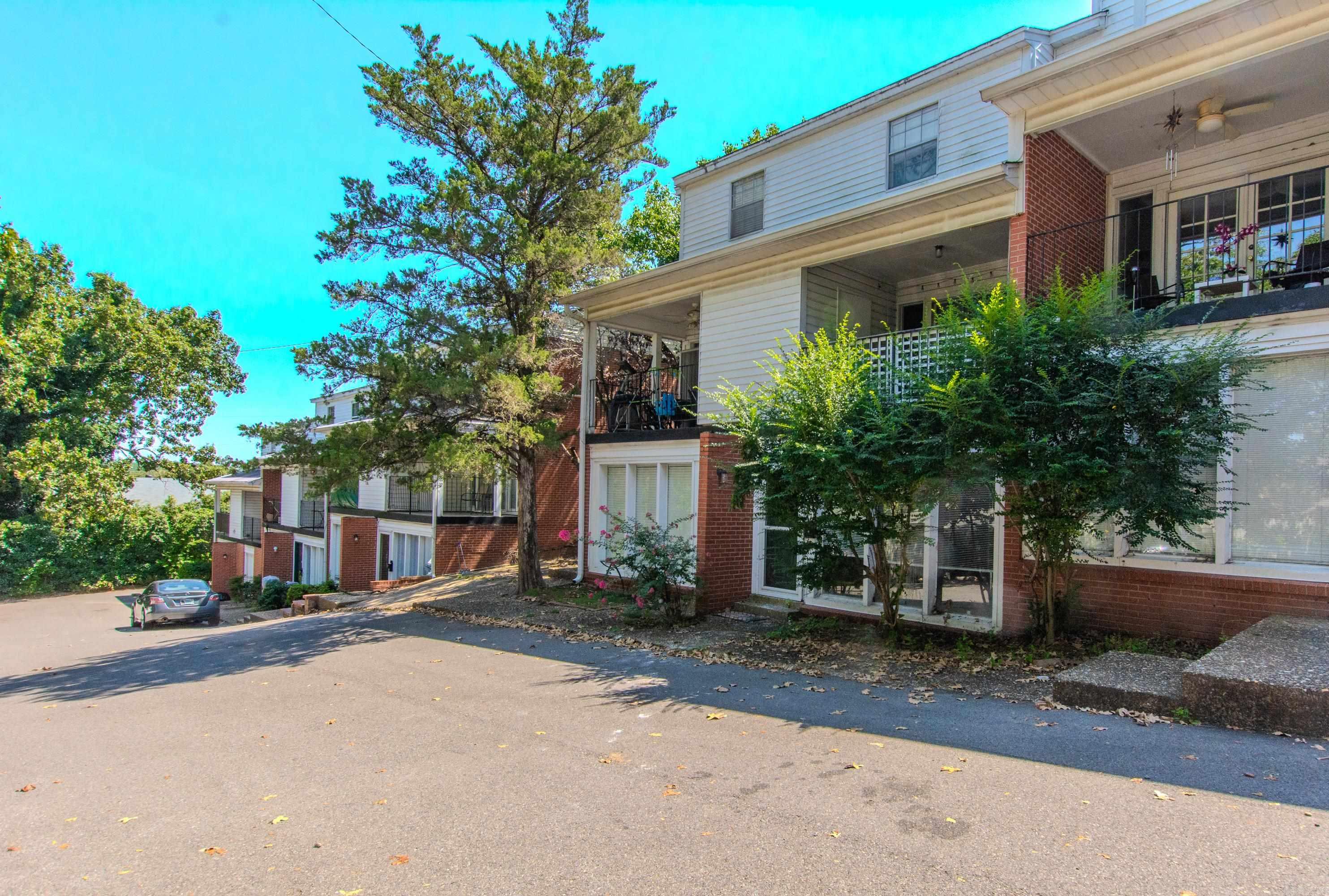 5700 B  Little Rock, AR