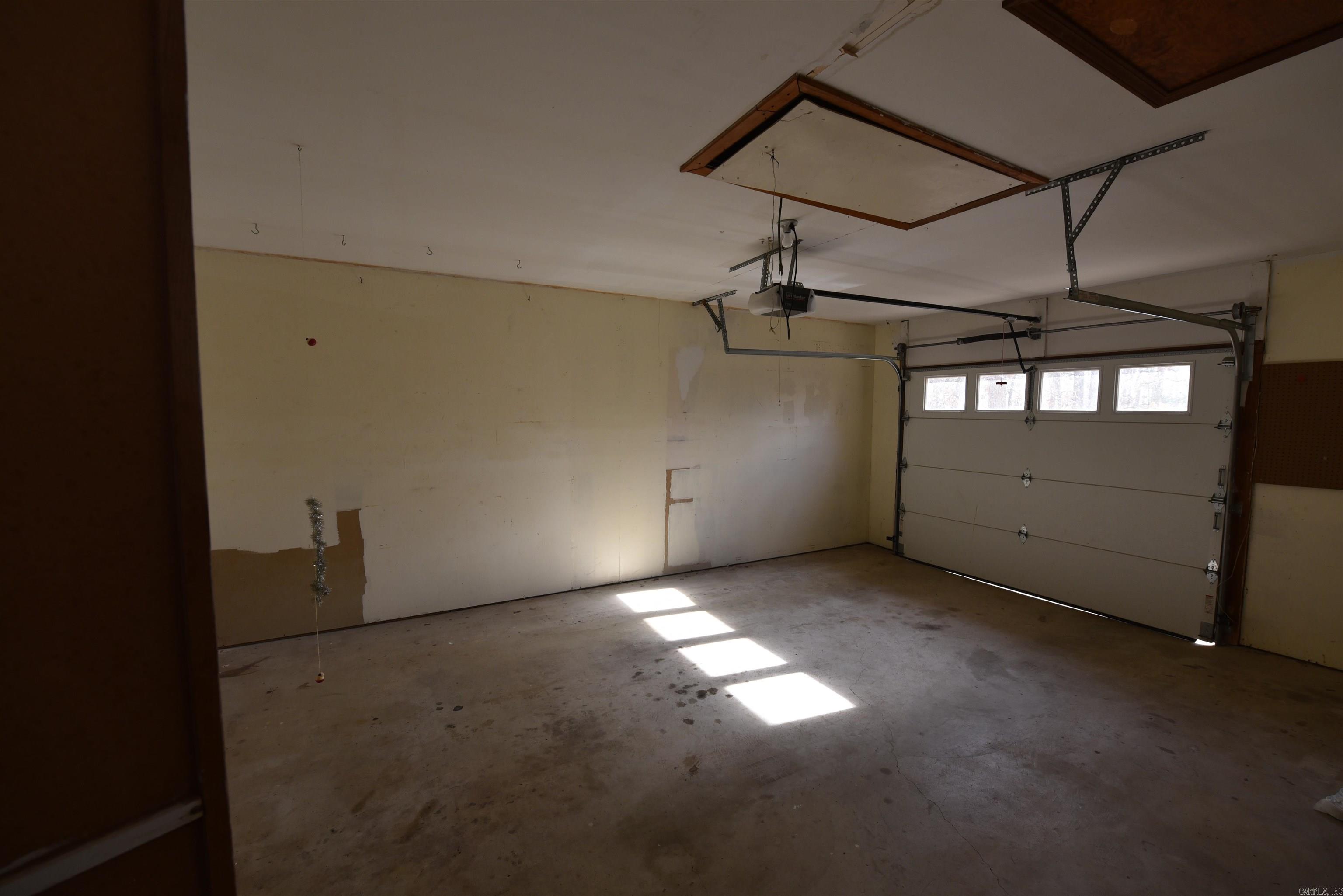 1266 Dave Creek Pkwy  Fairfield Bay, AR