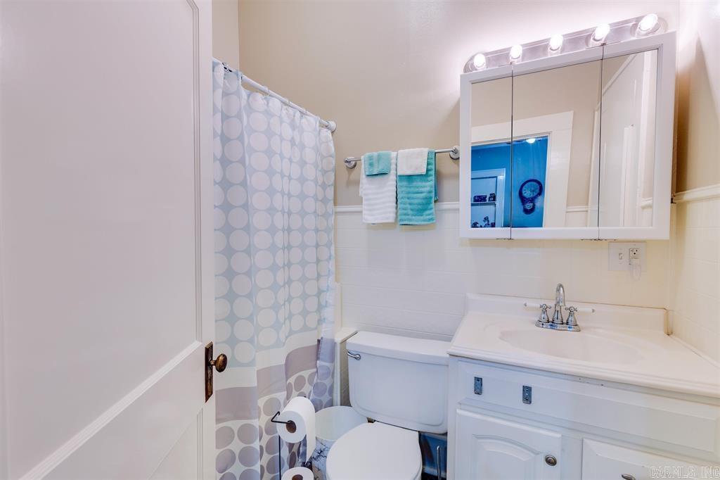 1000 Nelson  Linden, TX