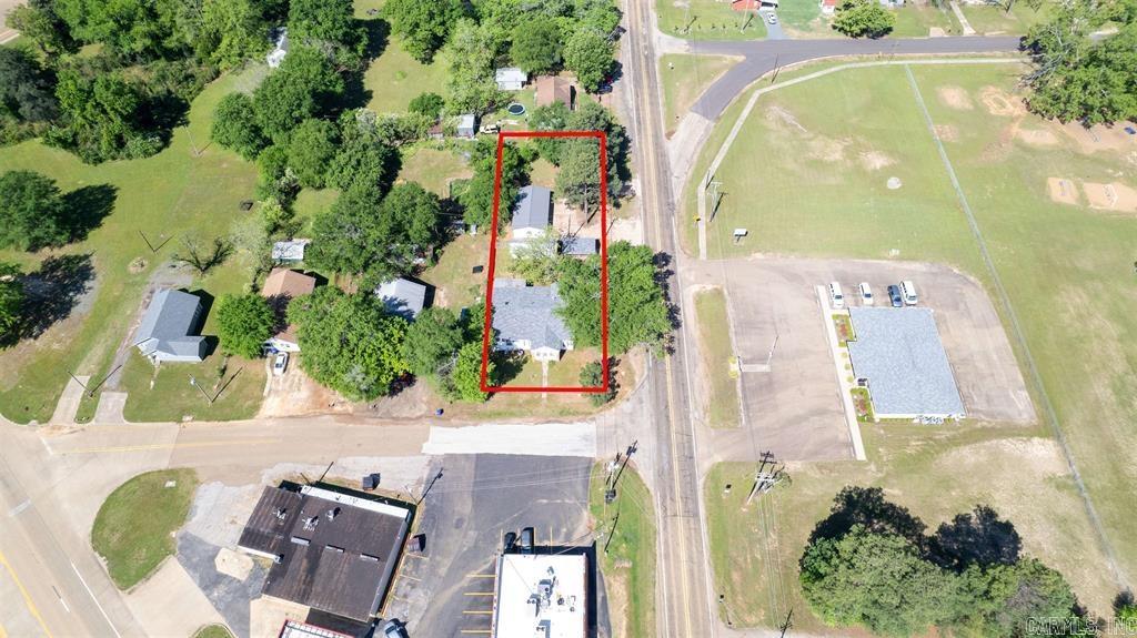 1000 Nelson  Linden, TX