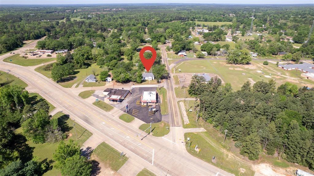 1000 Nelson  Linden, TX