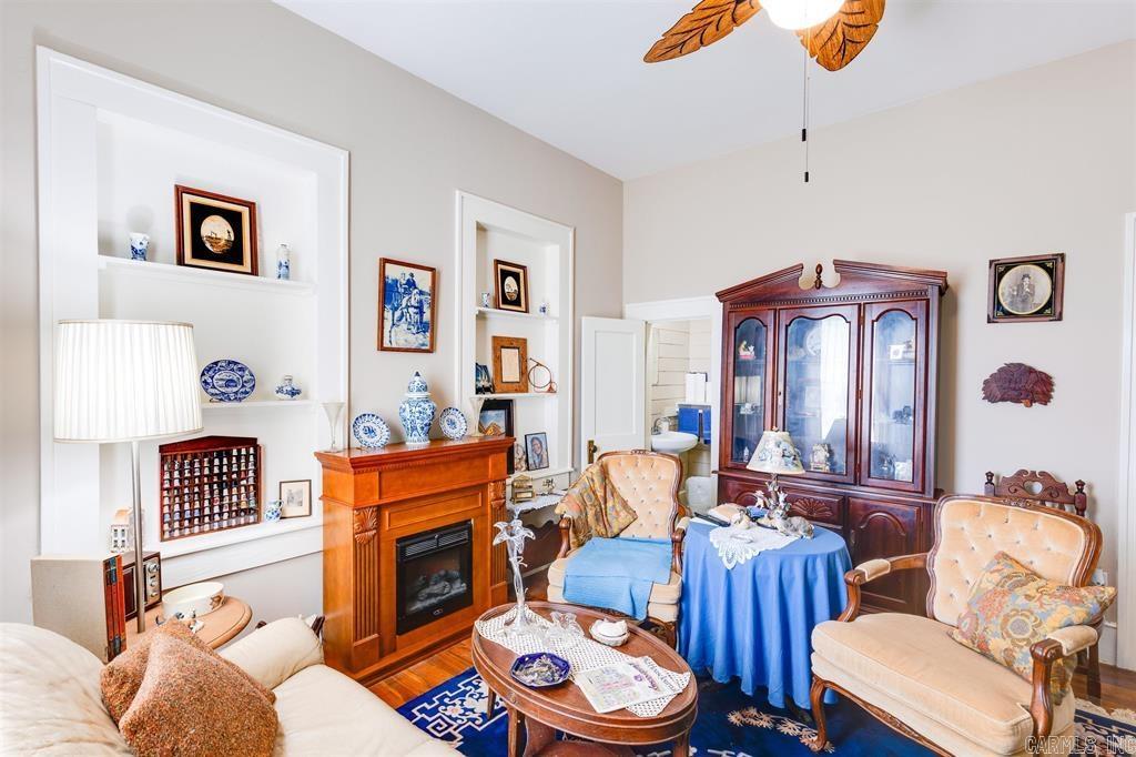 1000 Nelson  Linden, TX