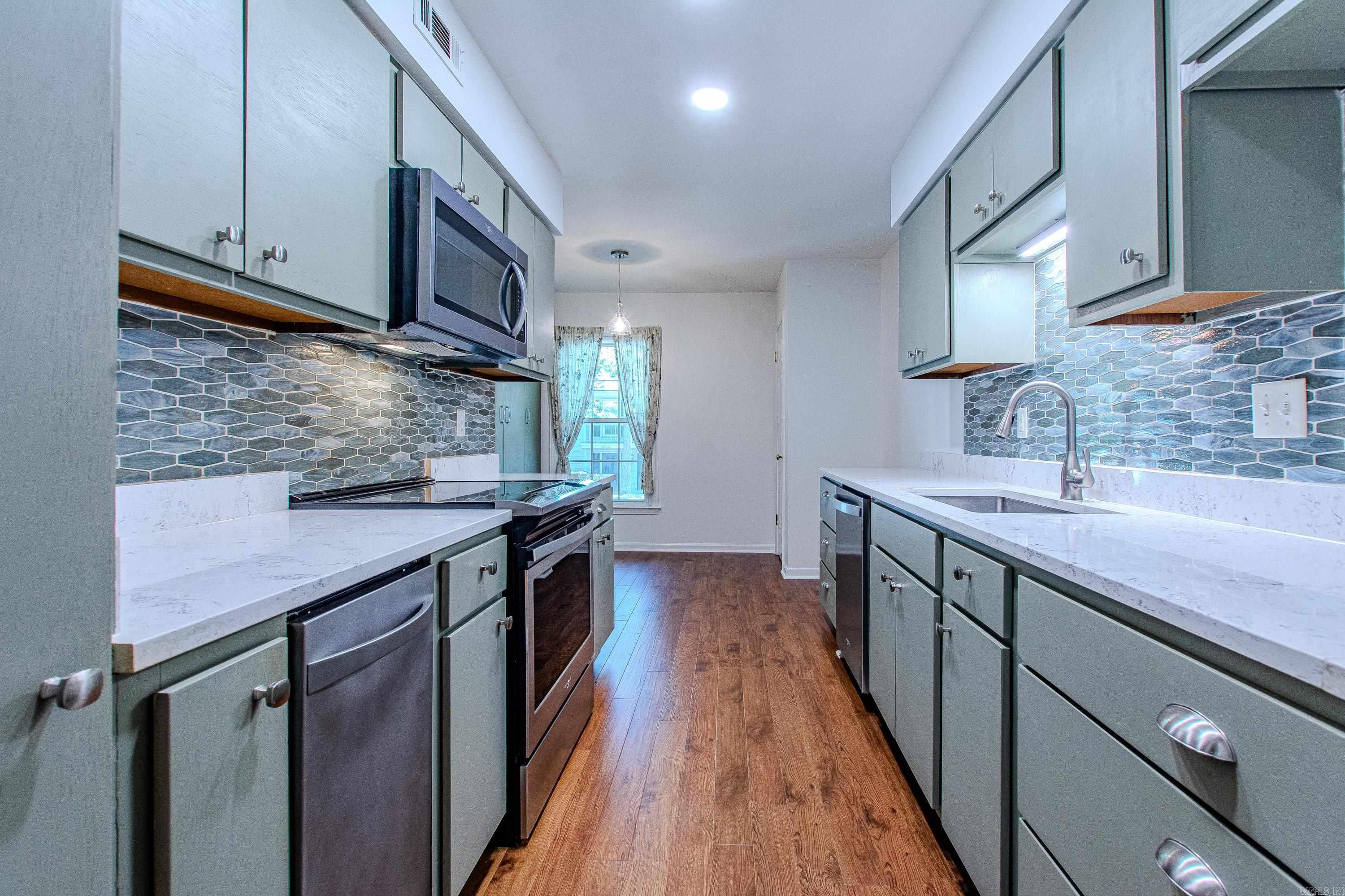 81 Kingsbridge Way Little Rock, AR 72212