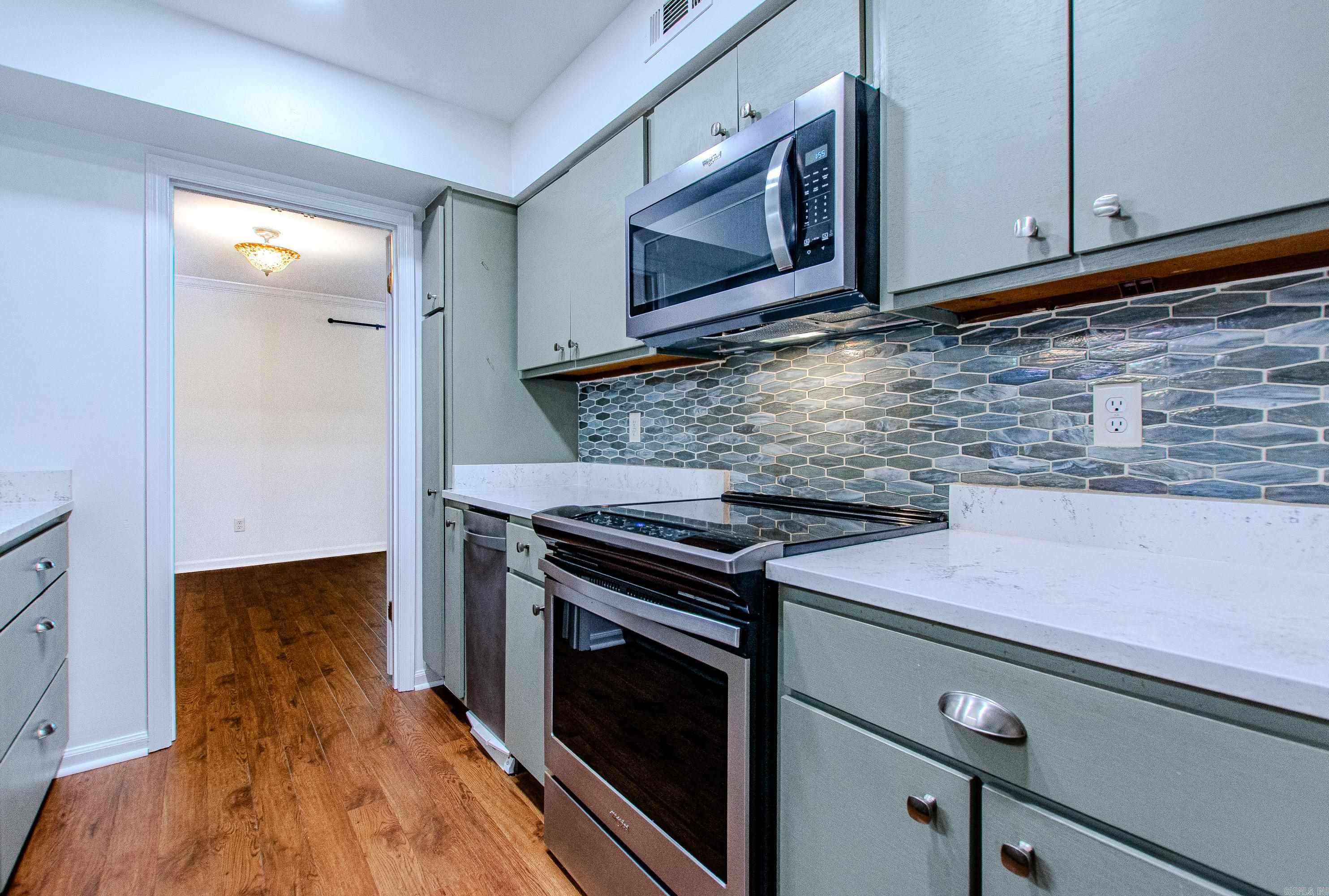 81 Kingsbridge Way Little Rock, AR 72212
