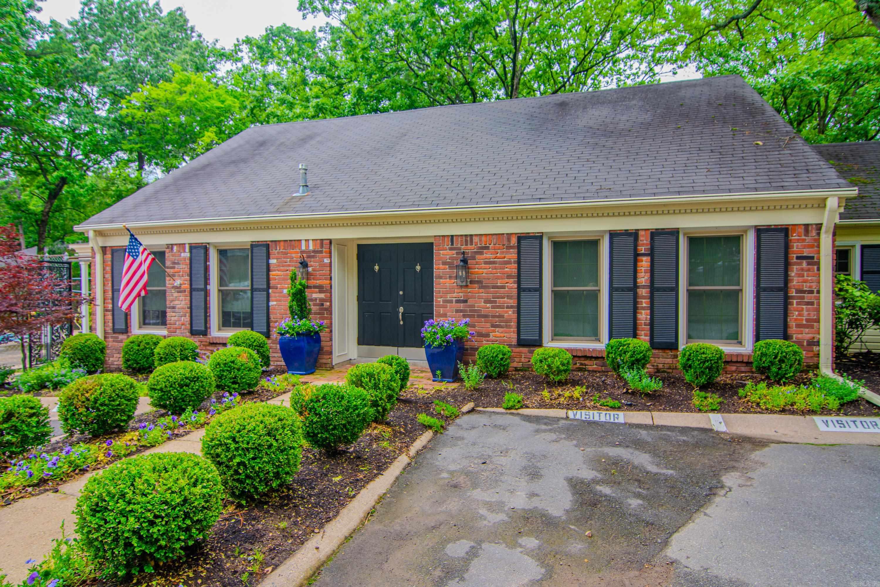 81 Kingsbridge Way Little Rock, AR 72212