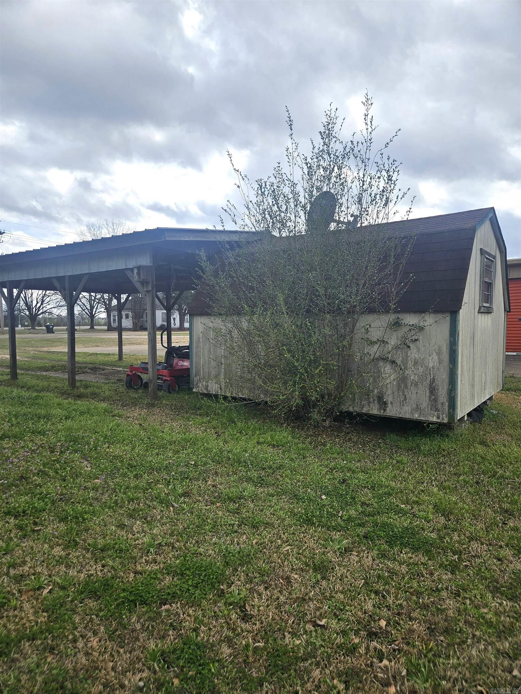 403 W 1ST  Dierks, AR