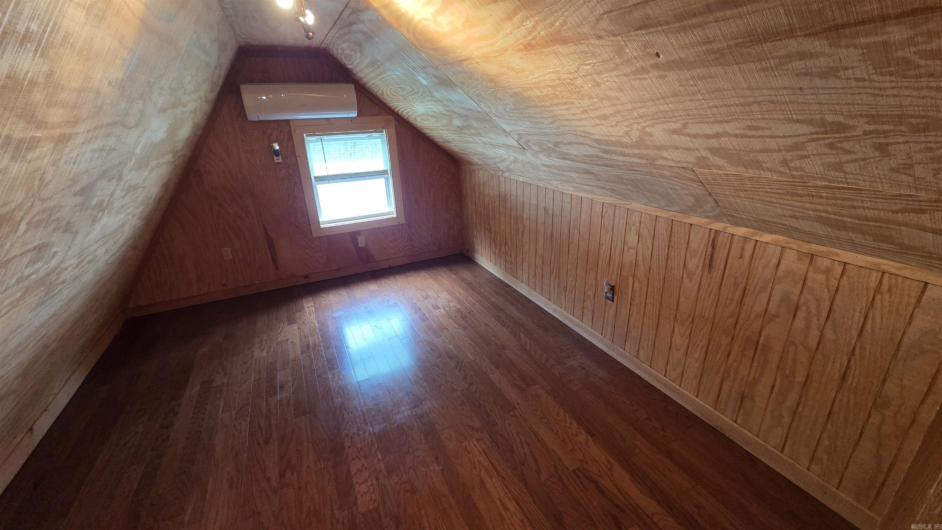 1745 Sandiff  Shirley, AR