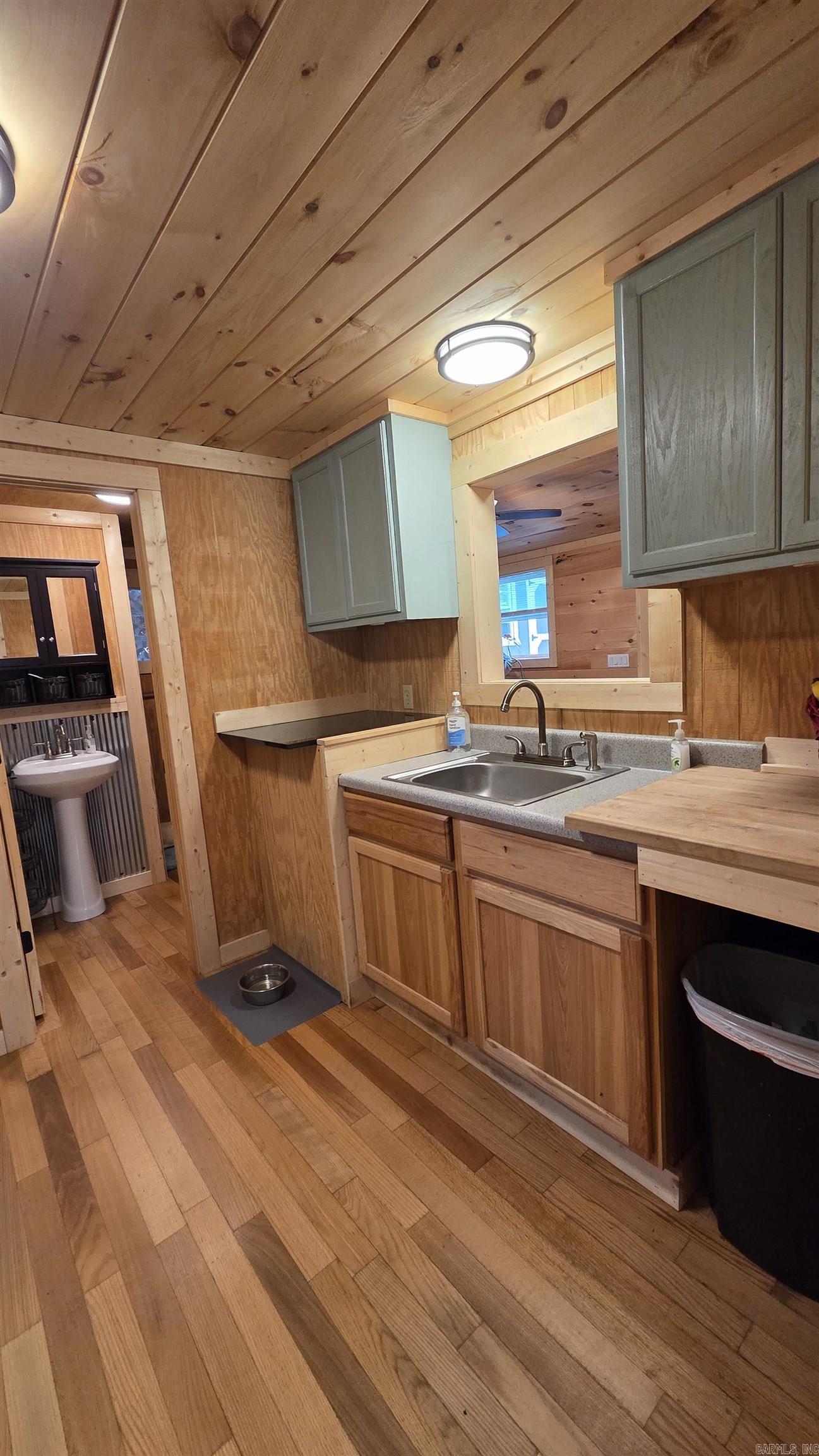 1745 Sandiff  Shirley, AR