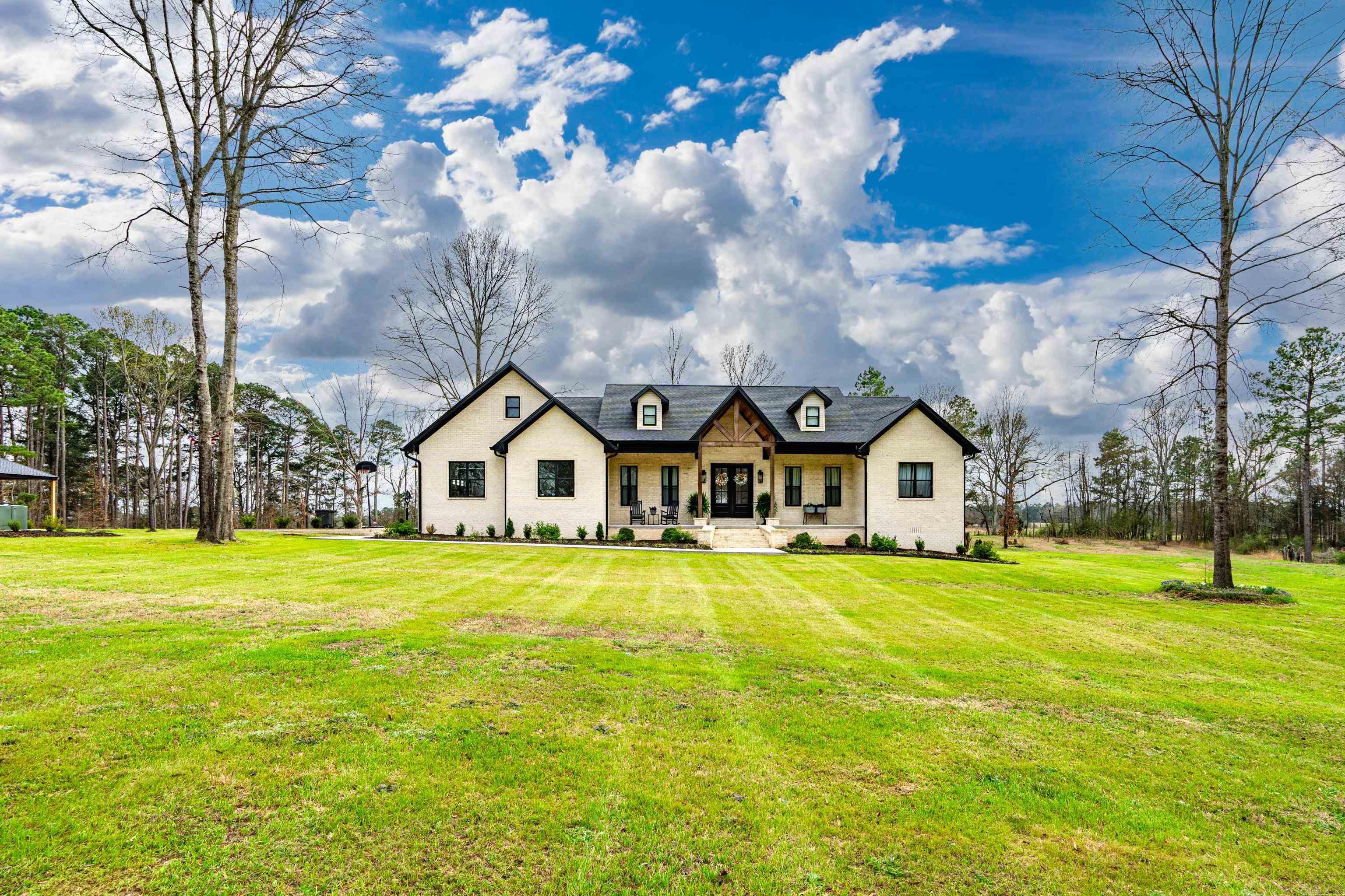 17097 HWY 84 Bismarck, AR 71929