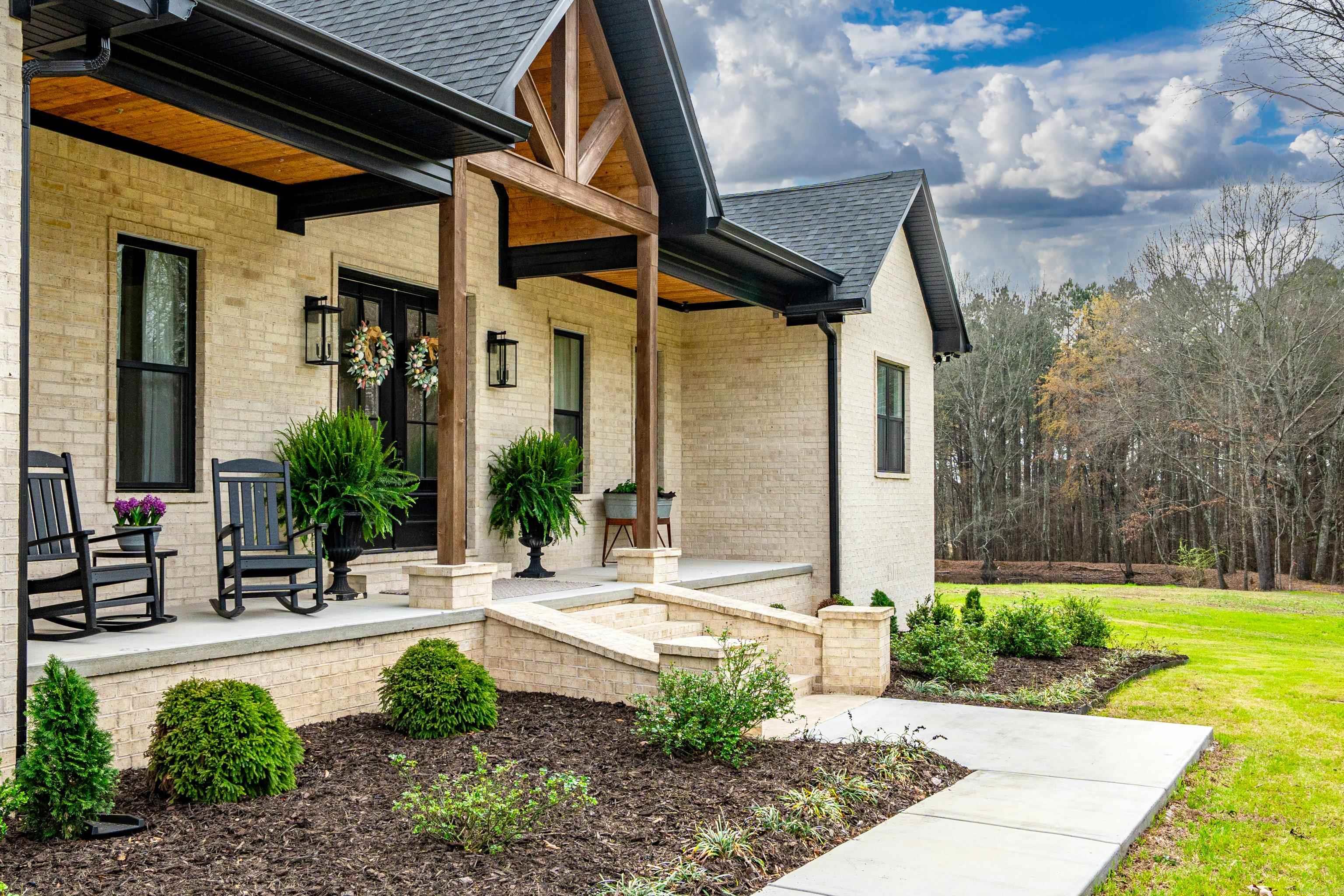 17097 HWY 84 Bismarck, AR 71929