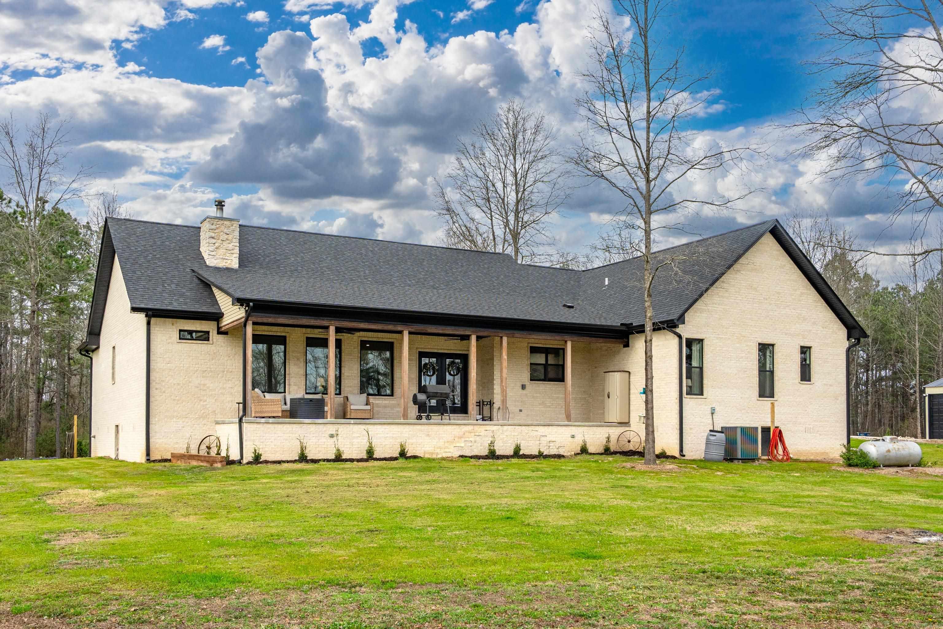 17097 HWY 84 Bismarck, AR 71929