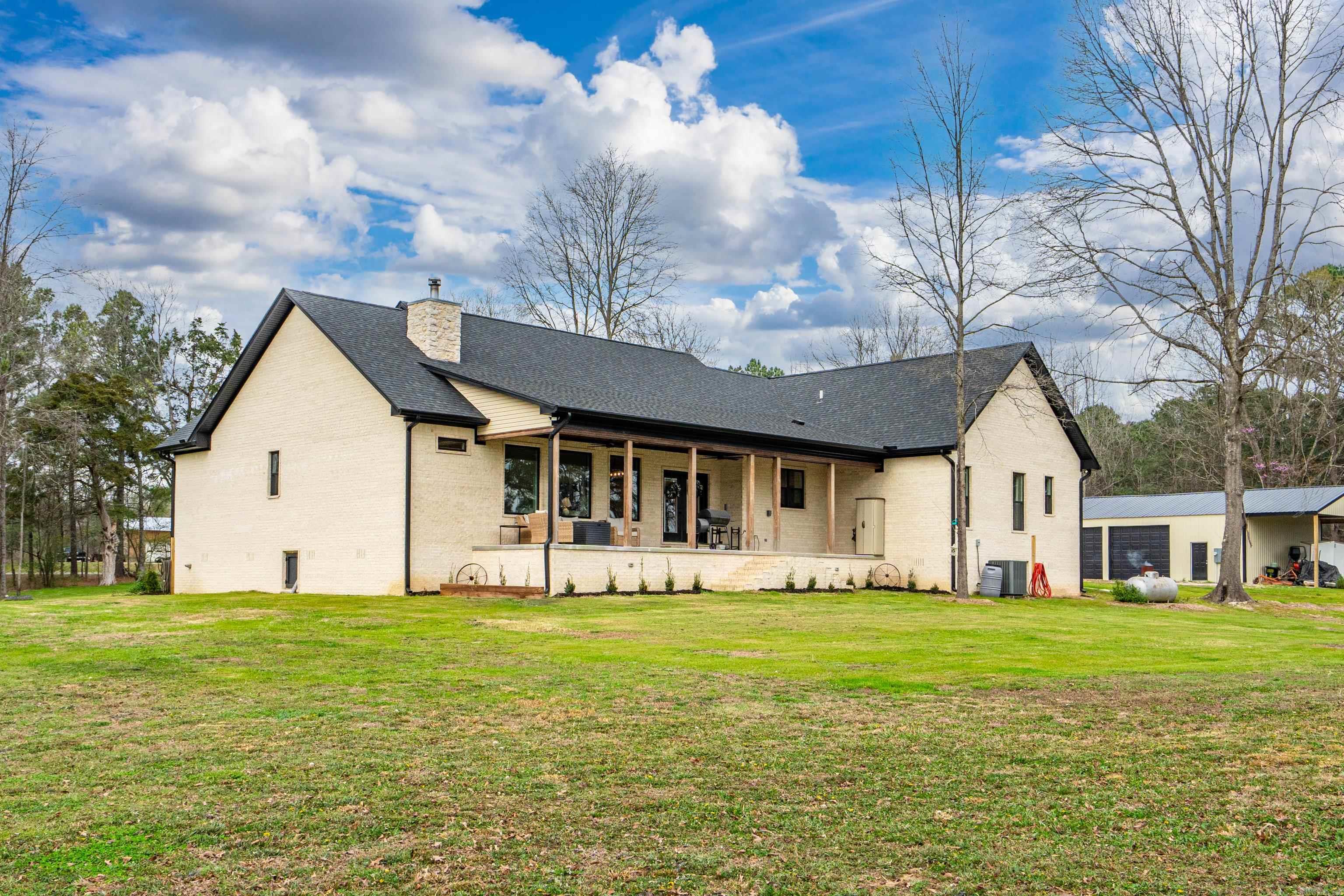 17097 HWY 84 Bismarck, AR 71929