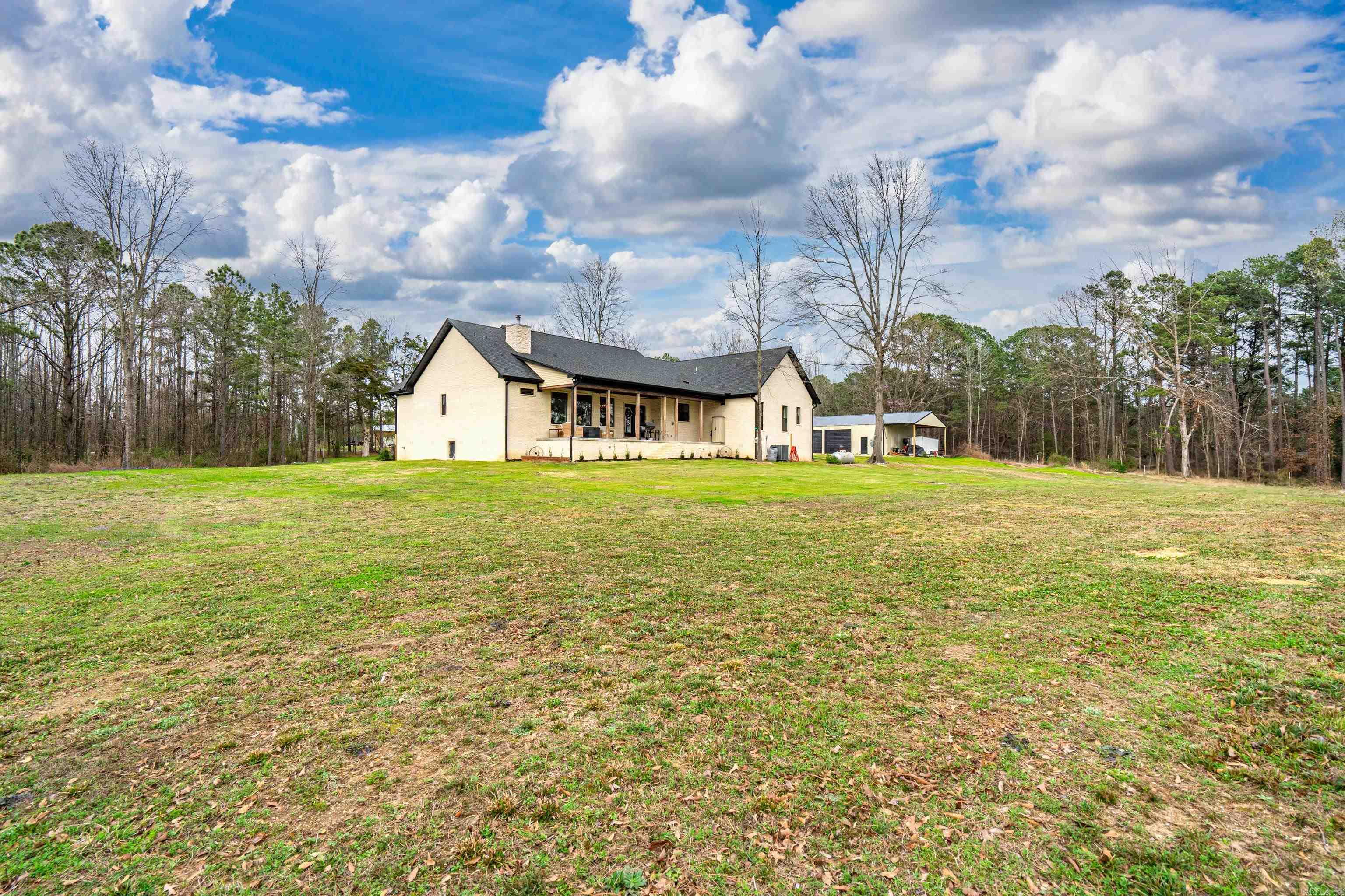 17097 HWY 84 Bismarck, AR 71929