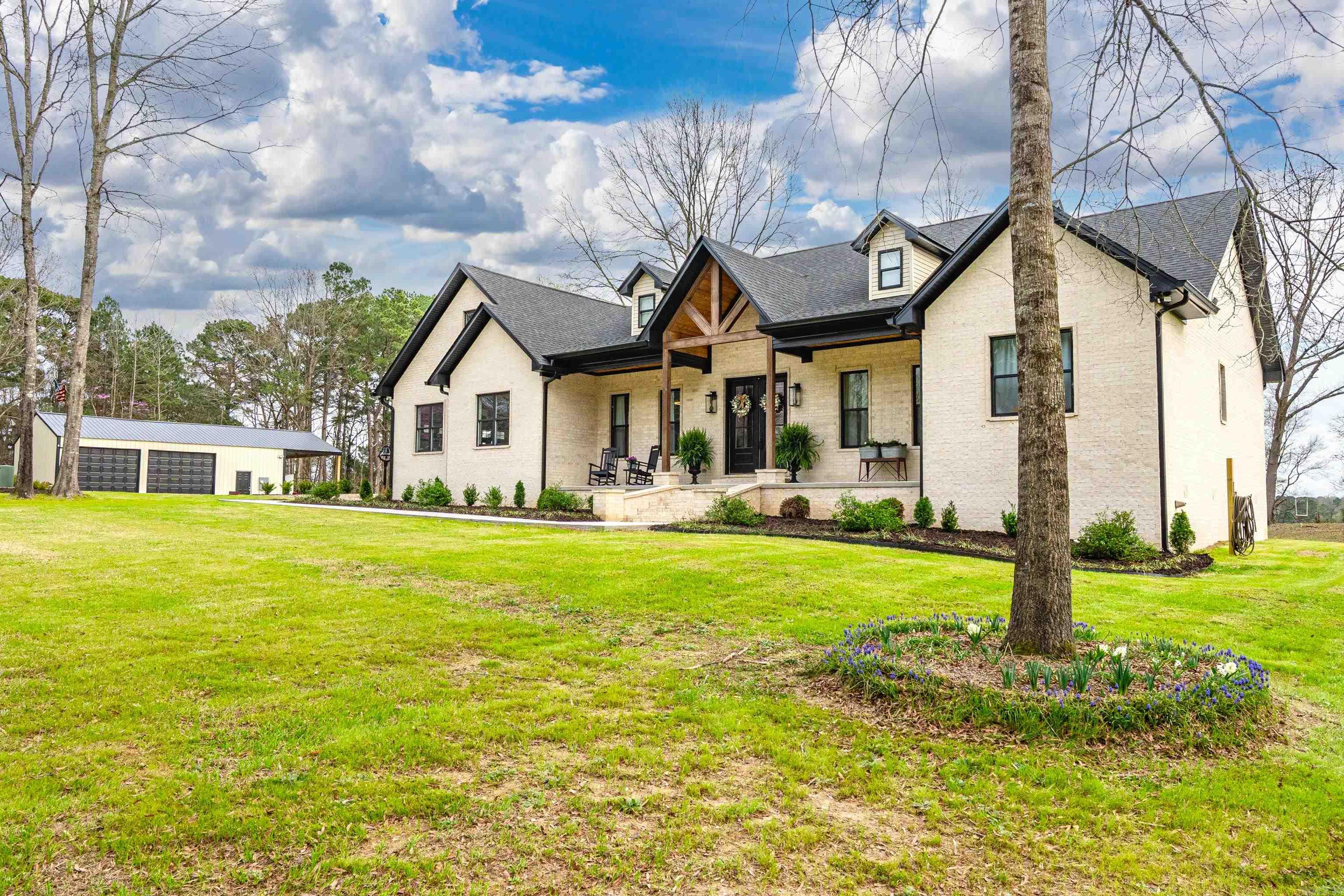 17097 HWY 84 Bismarck, AR 71929