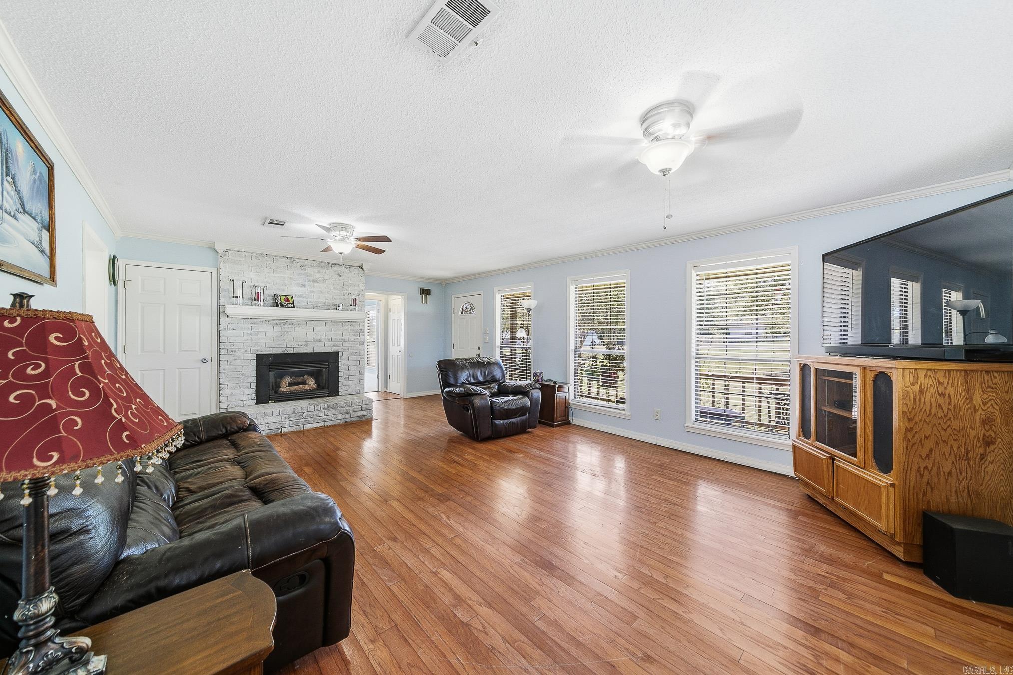 11 Circle B  Ward, AR