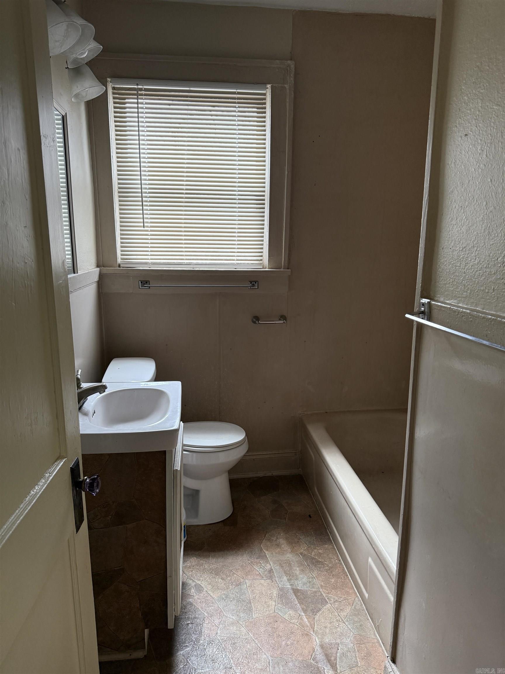 2217 S Cedar  Little Rock, AR