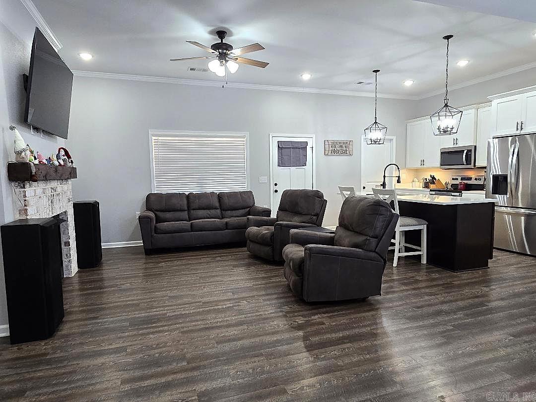 42 Riverwood  Bates, AR