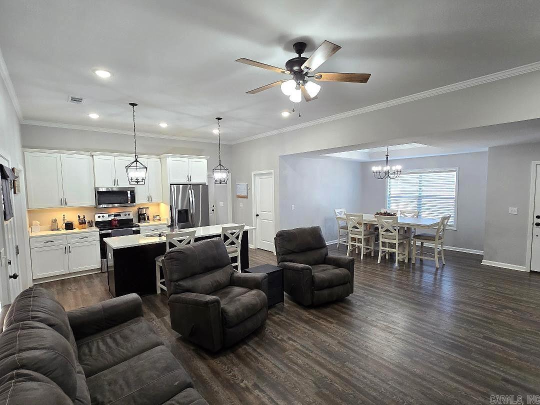 42 Riverwood  Bates, AR