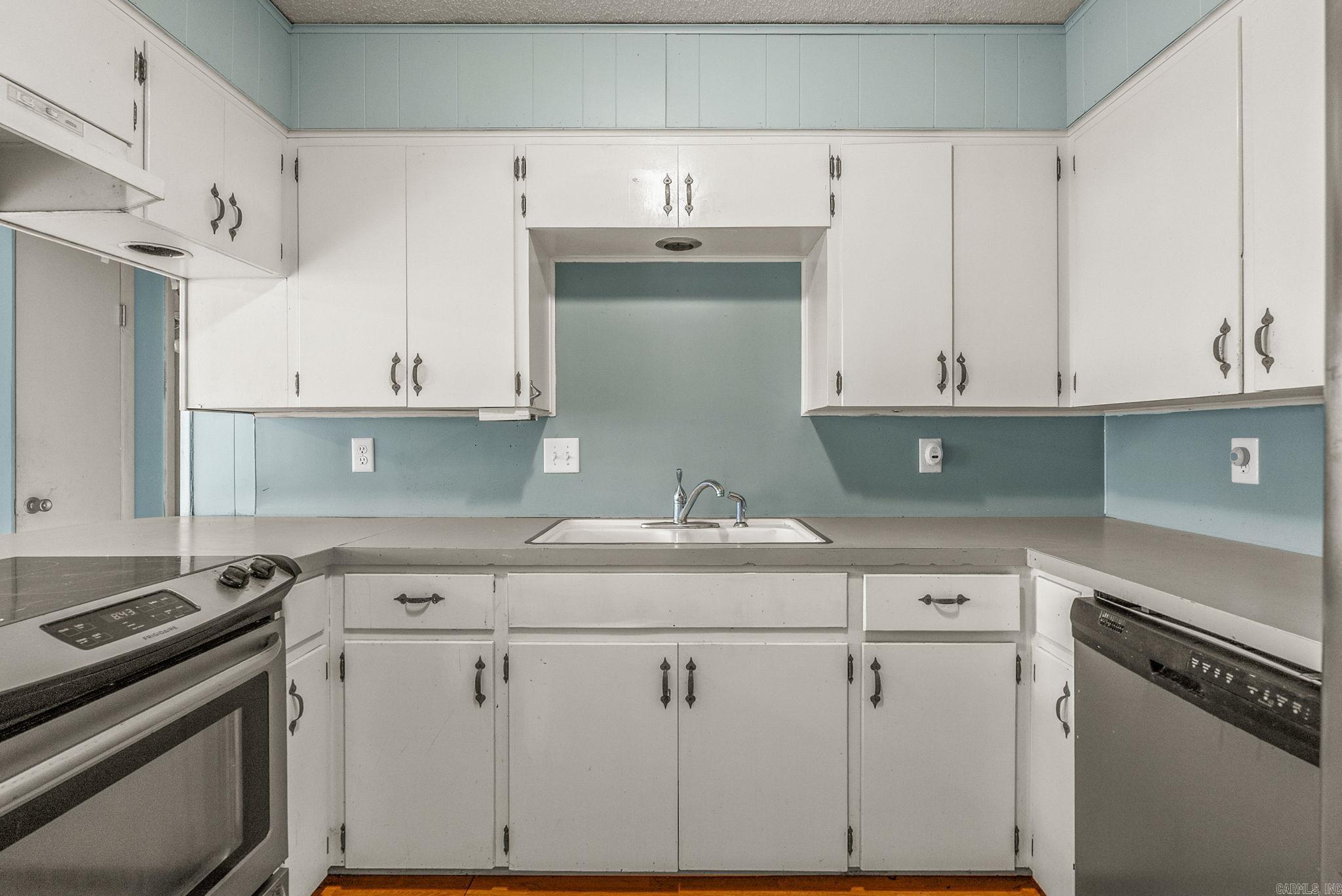 2505 Robinson  Conway, AR