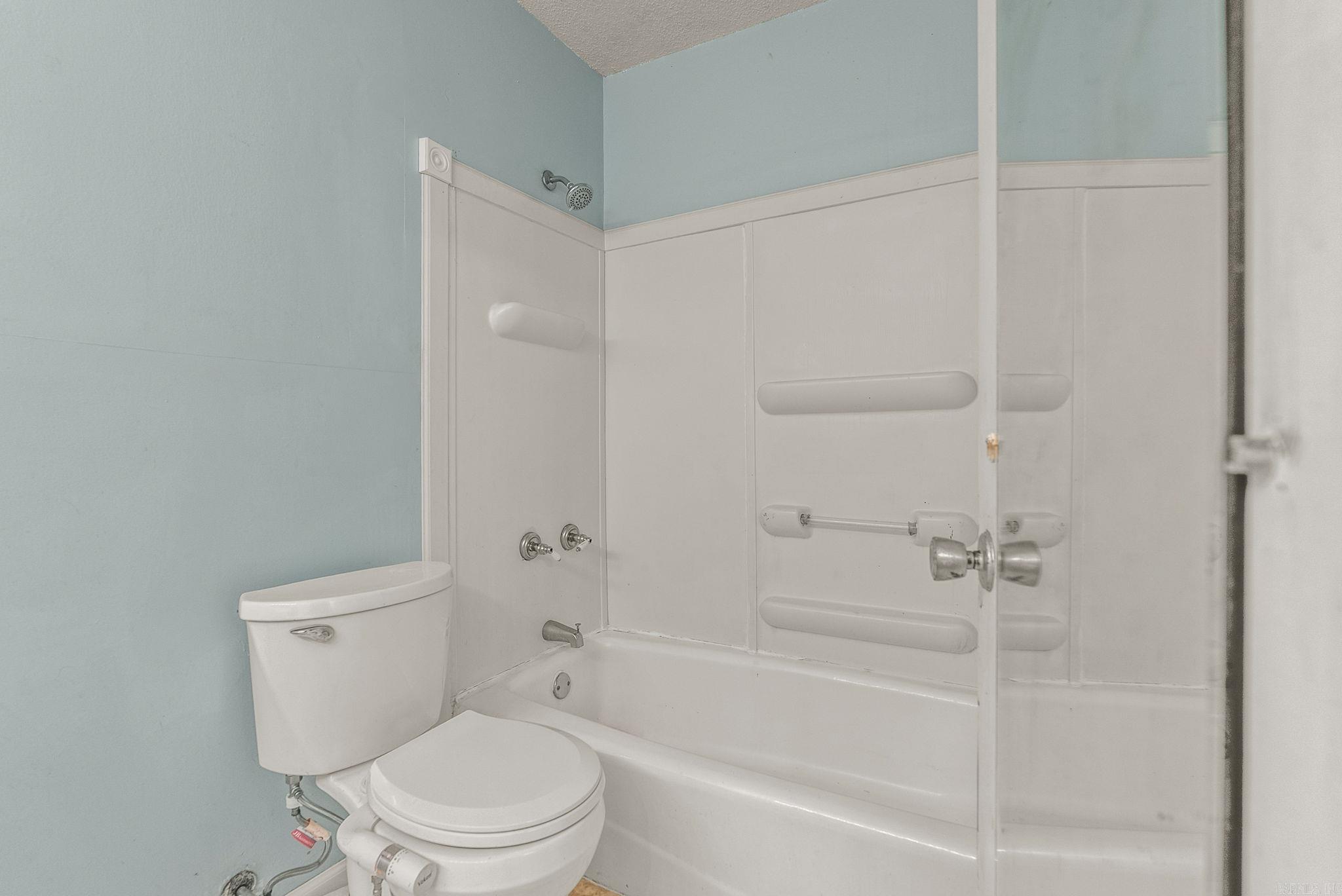 2505 Robinson  Conway, AR