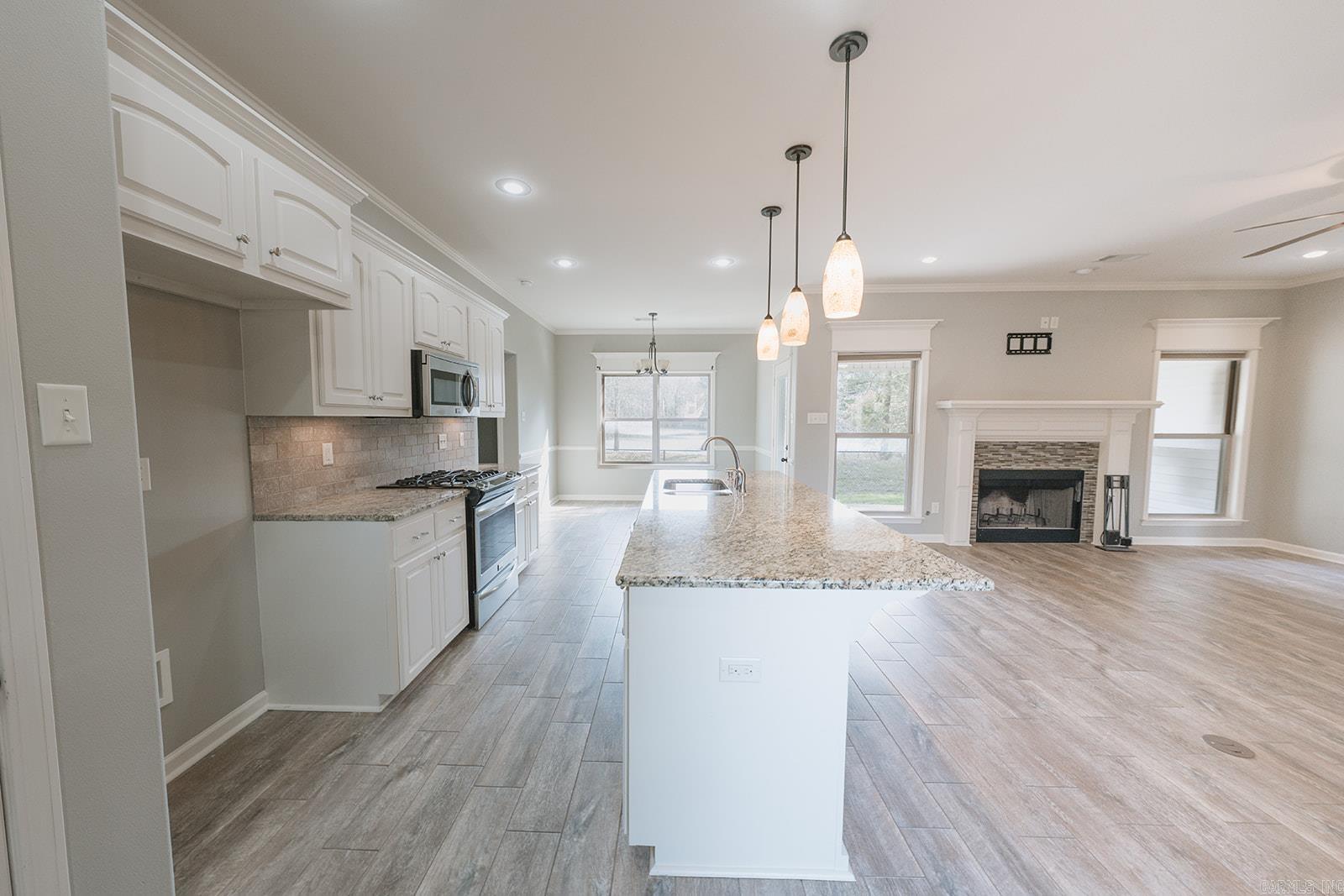 215 Indianhead  Sherwood, AR