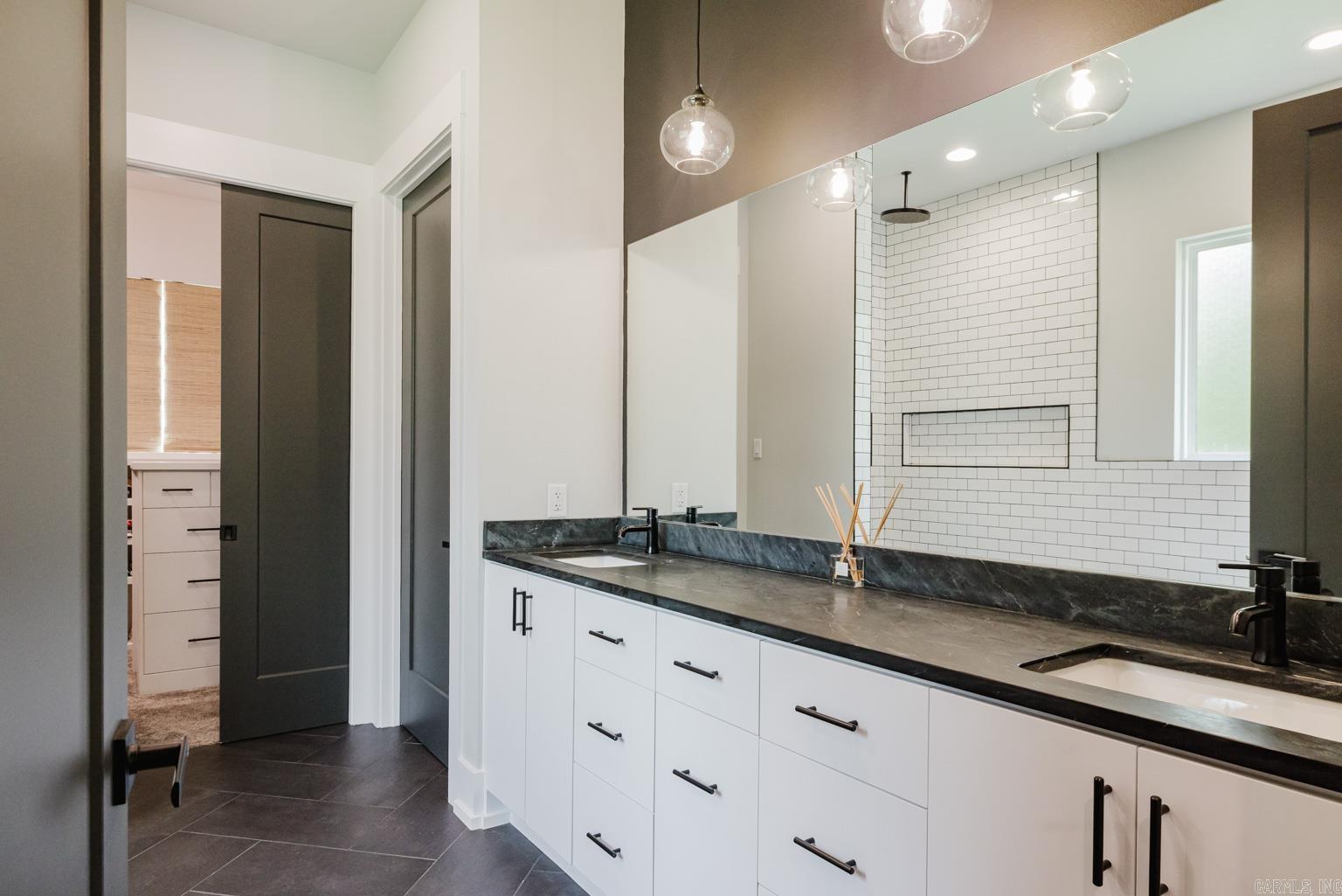 6048 Charley  Benton, AR