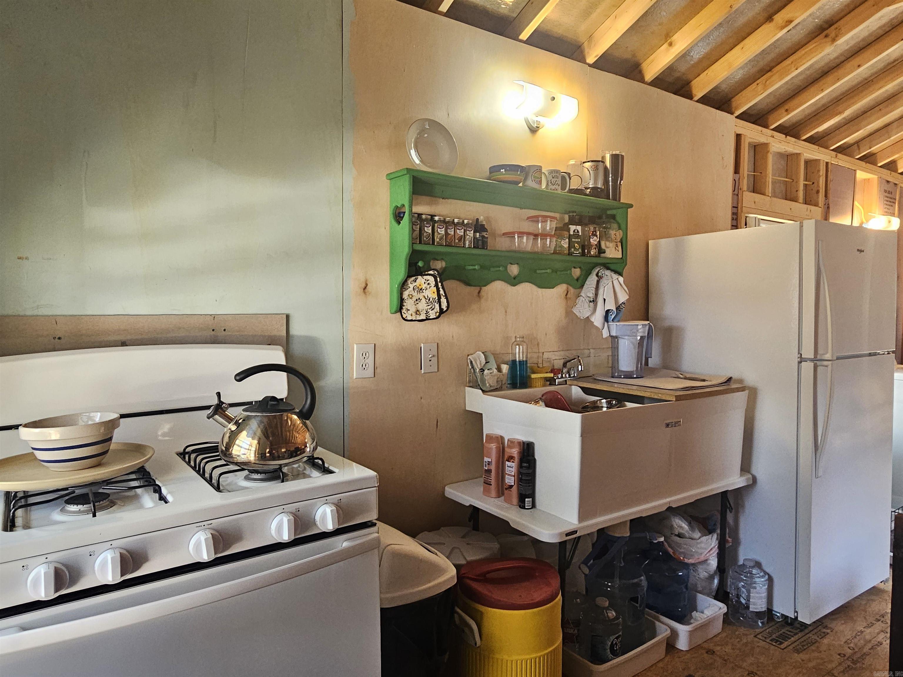 289 Old Stagecoach Road Alco, AR 72610