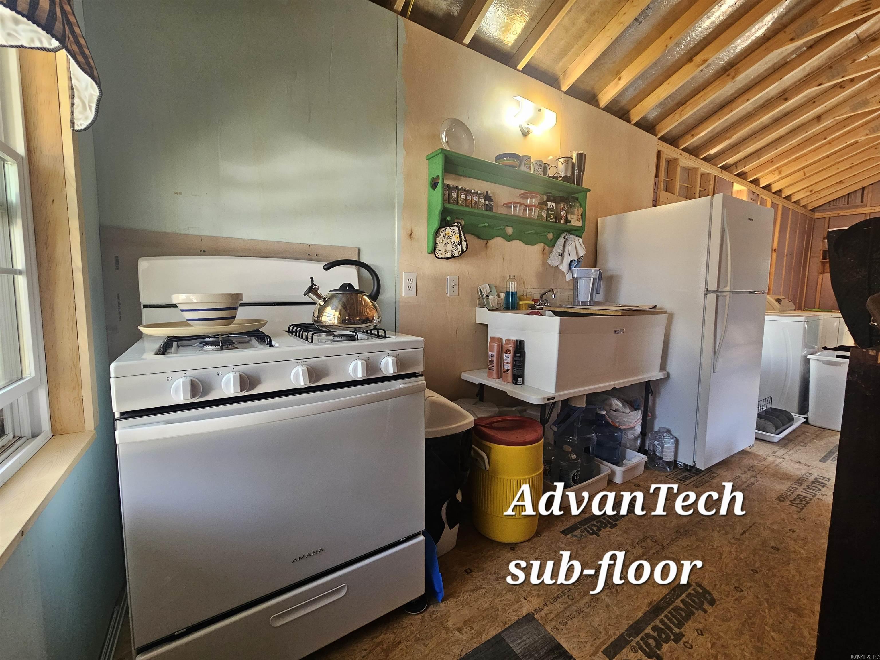 289 Old Stagecoach Road Alco, AR 72610