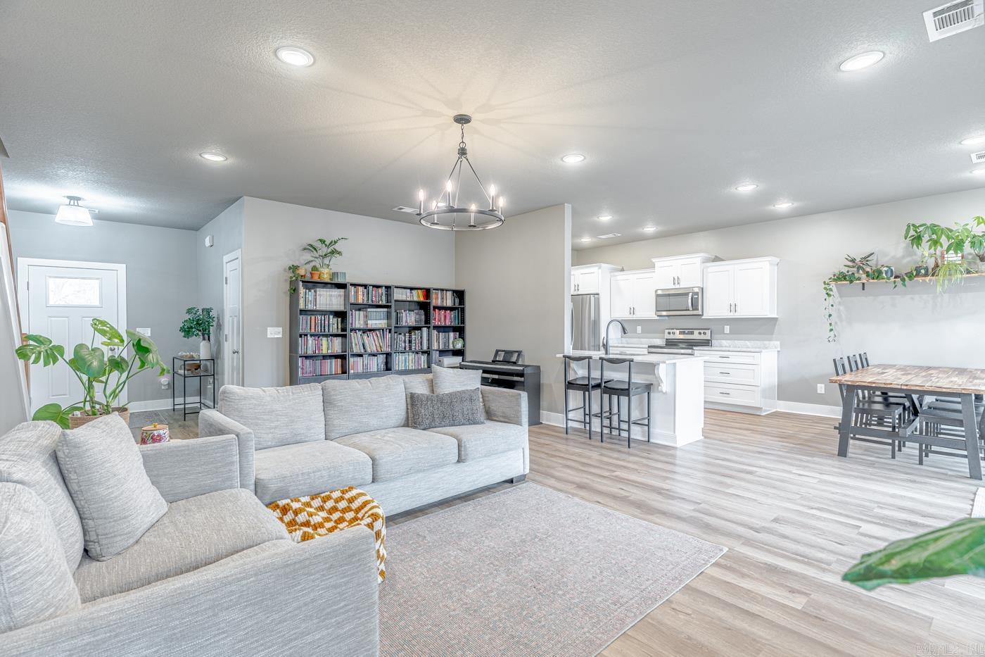 4725 Edgemont Dr  Jonesboro, AR