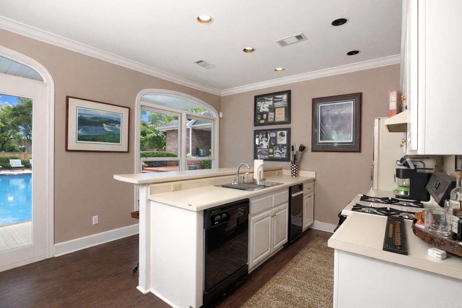 39 Longmeadow  Pine Bluff, AR