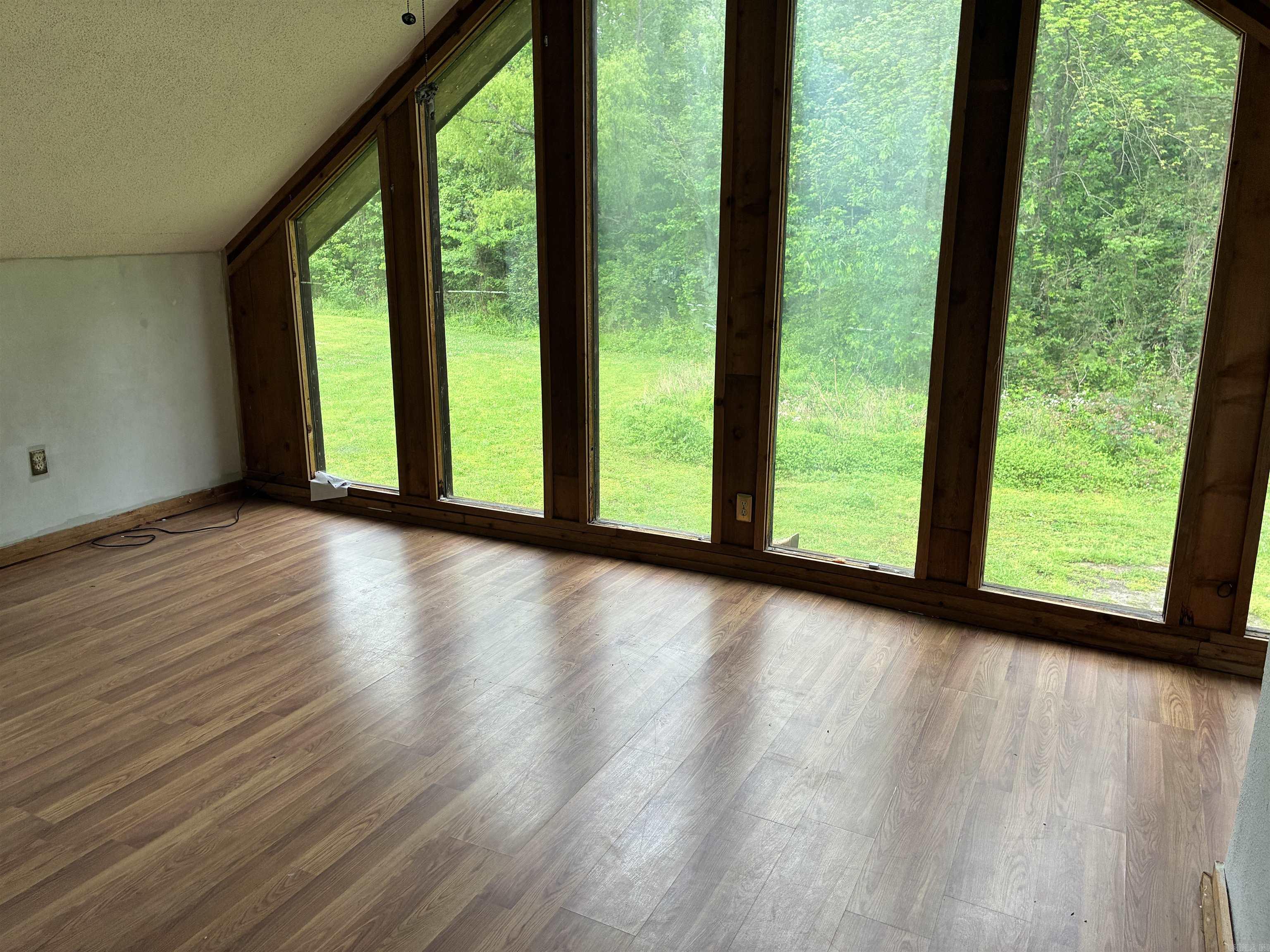 7201 Lake Park Lane Hensley, AR 72065