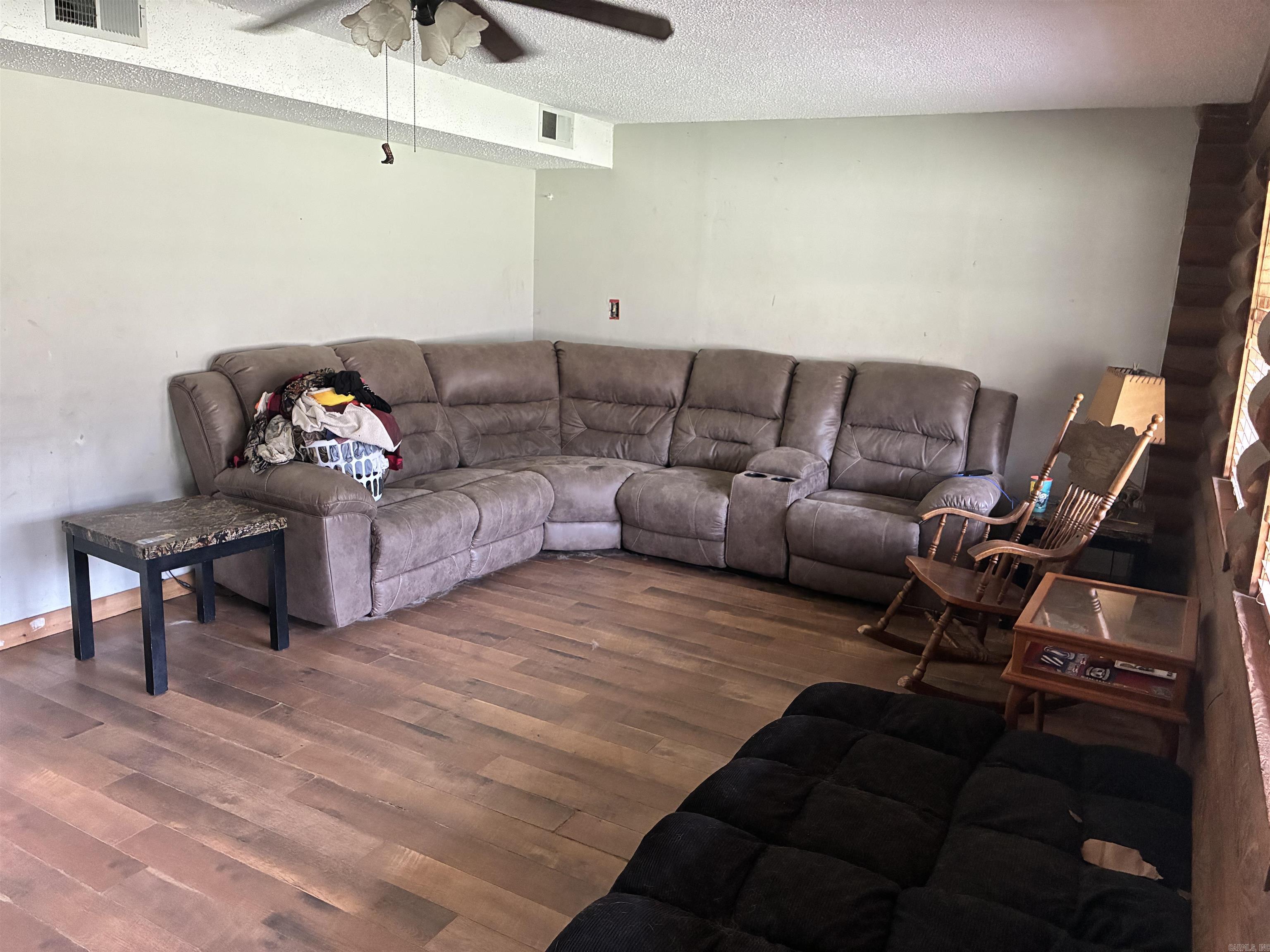 7201 Lake Park Lane Hensley, AR 72065