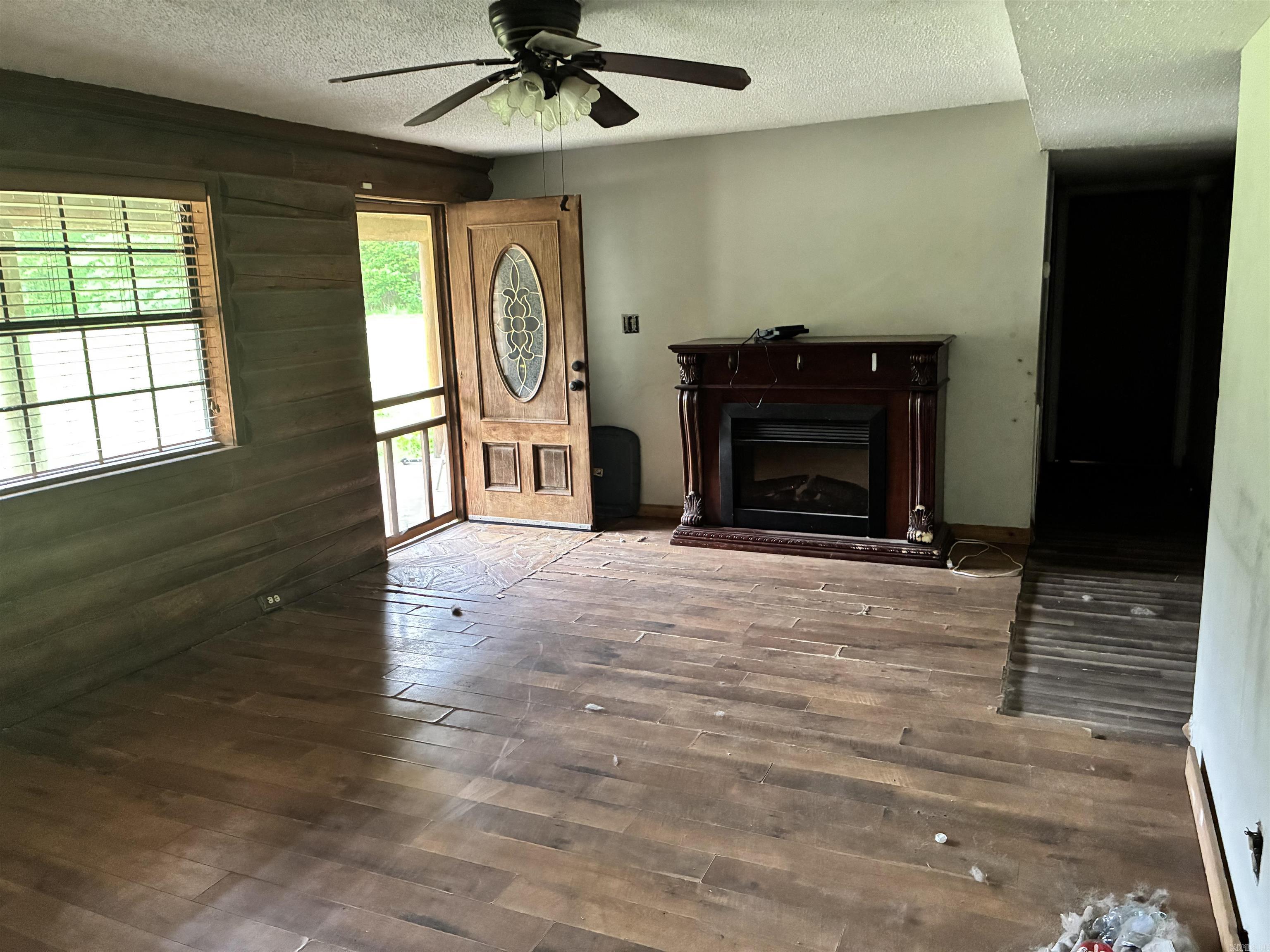 7201 Lake Park Lane Hensley, AR 72065