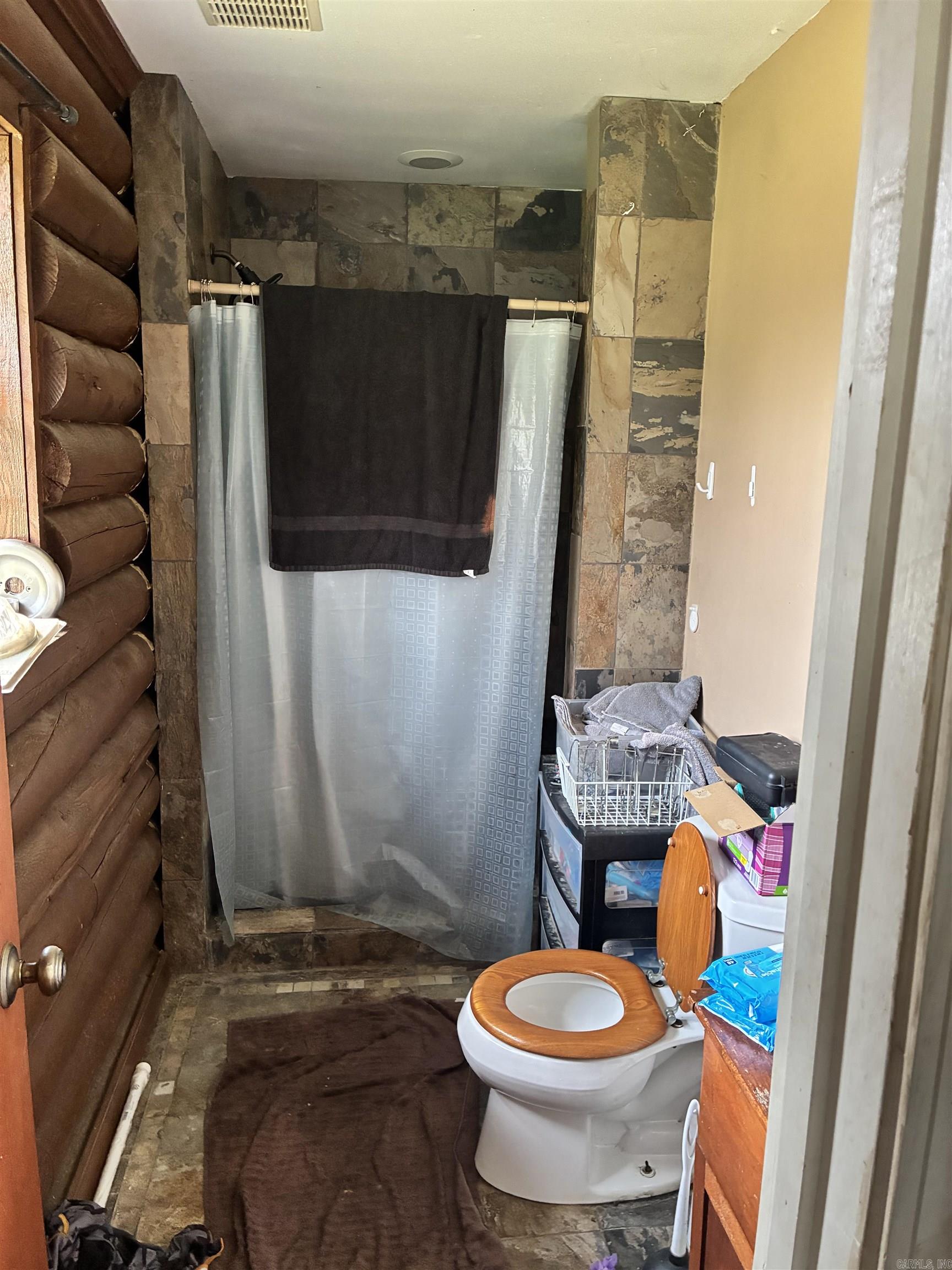 7201 Lake Park Lane Hensley, AR 72065