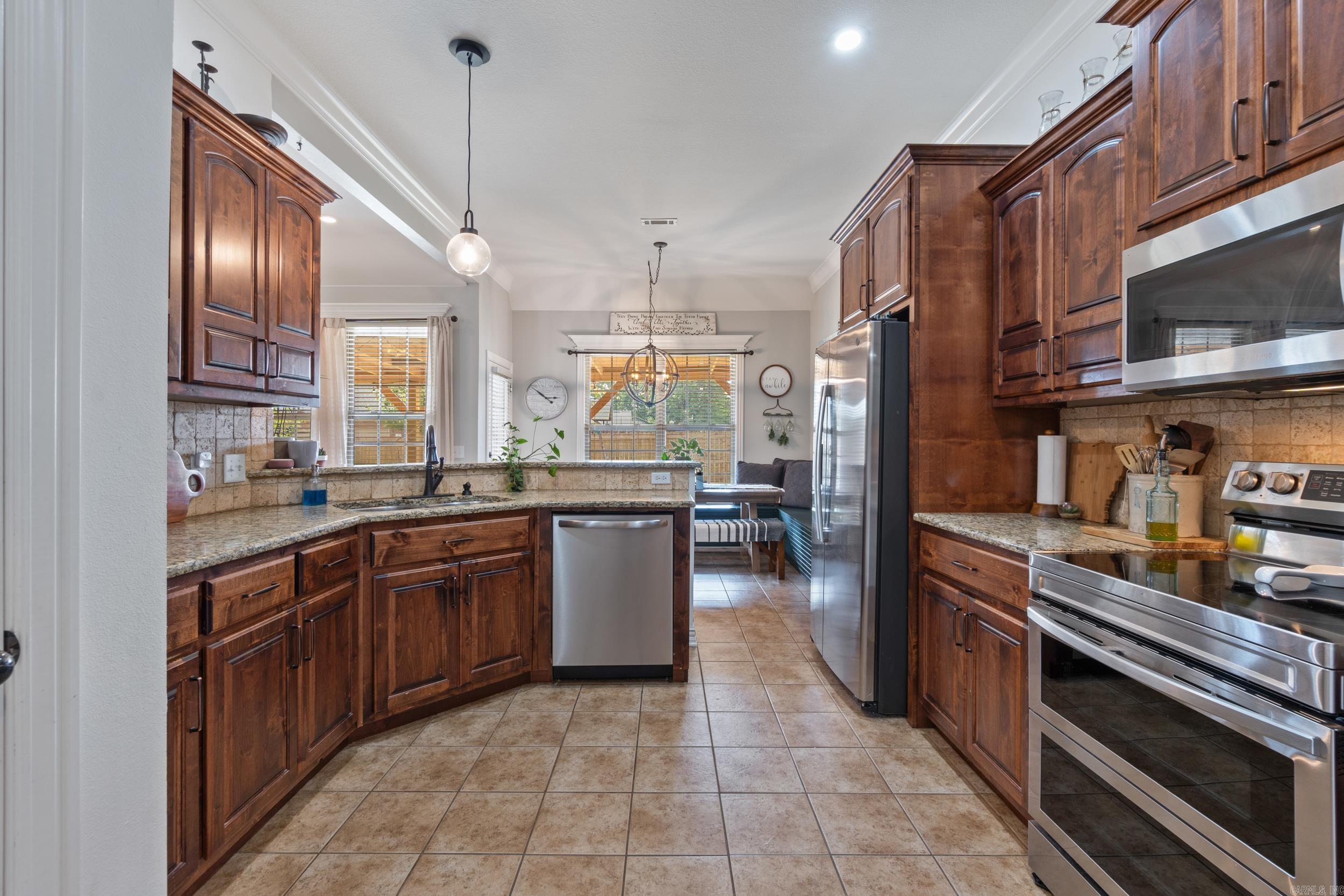 700 SW Sterling  Bentonville, AR