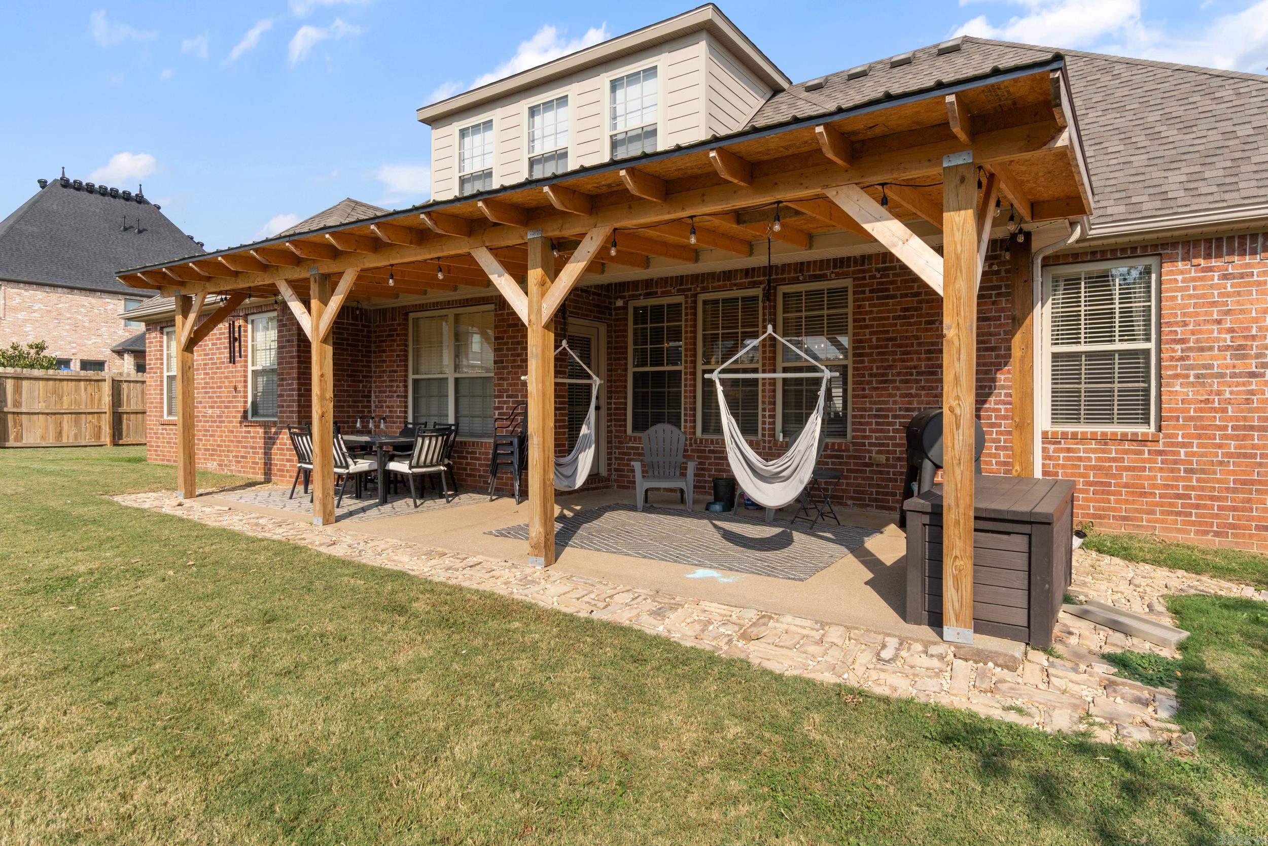 700 SW Sterling  Bentonville, AR