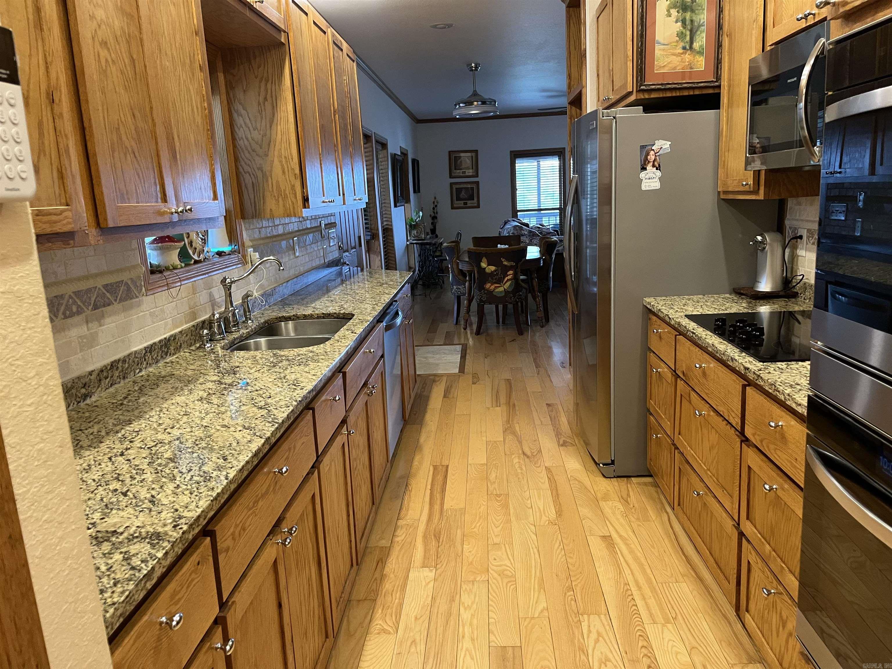 142 County Road 1709 London, AR 72847