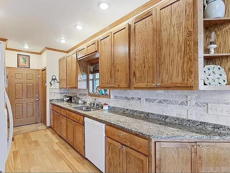 142 County Road 1709  London, AR