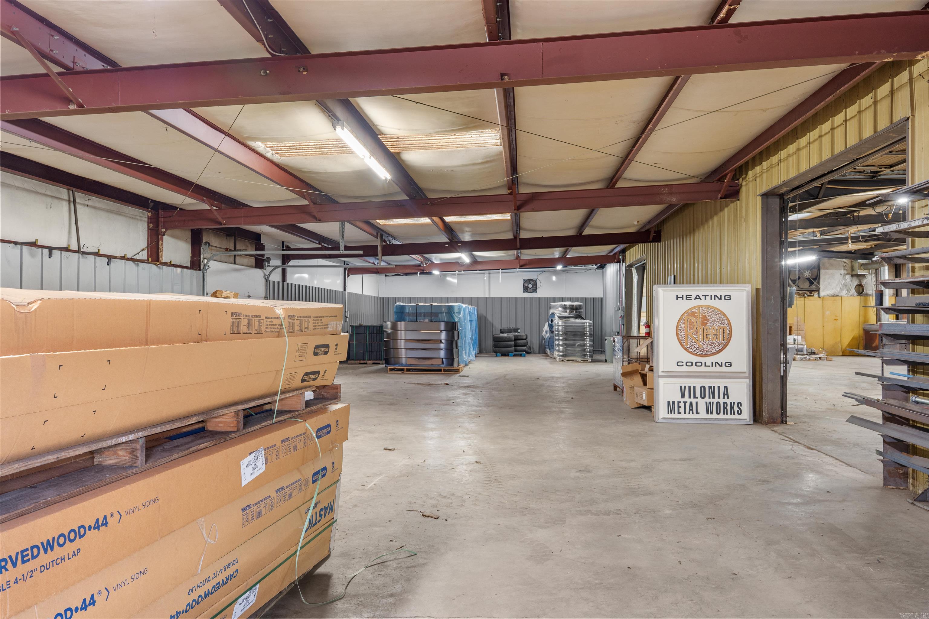 11 College N  Vilonia, AR