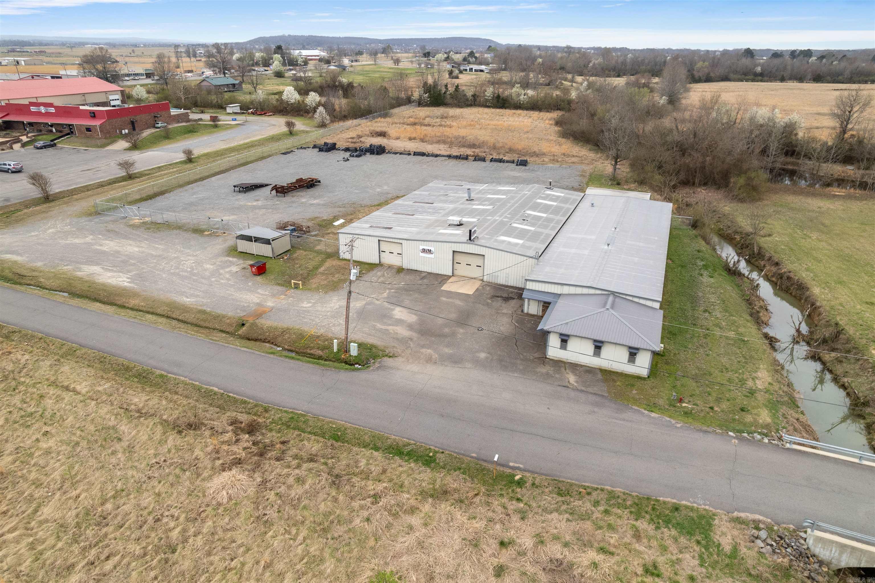 11 College N  Vilonia, AR