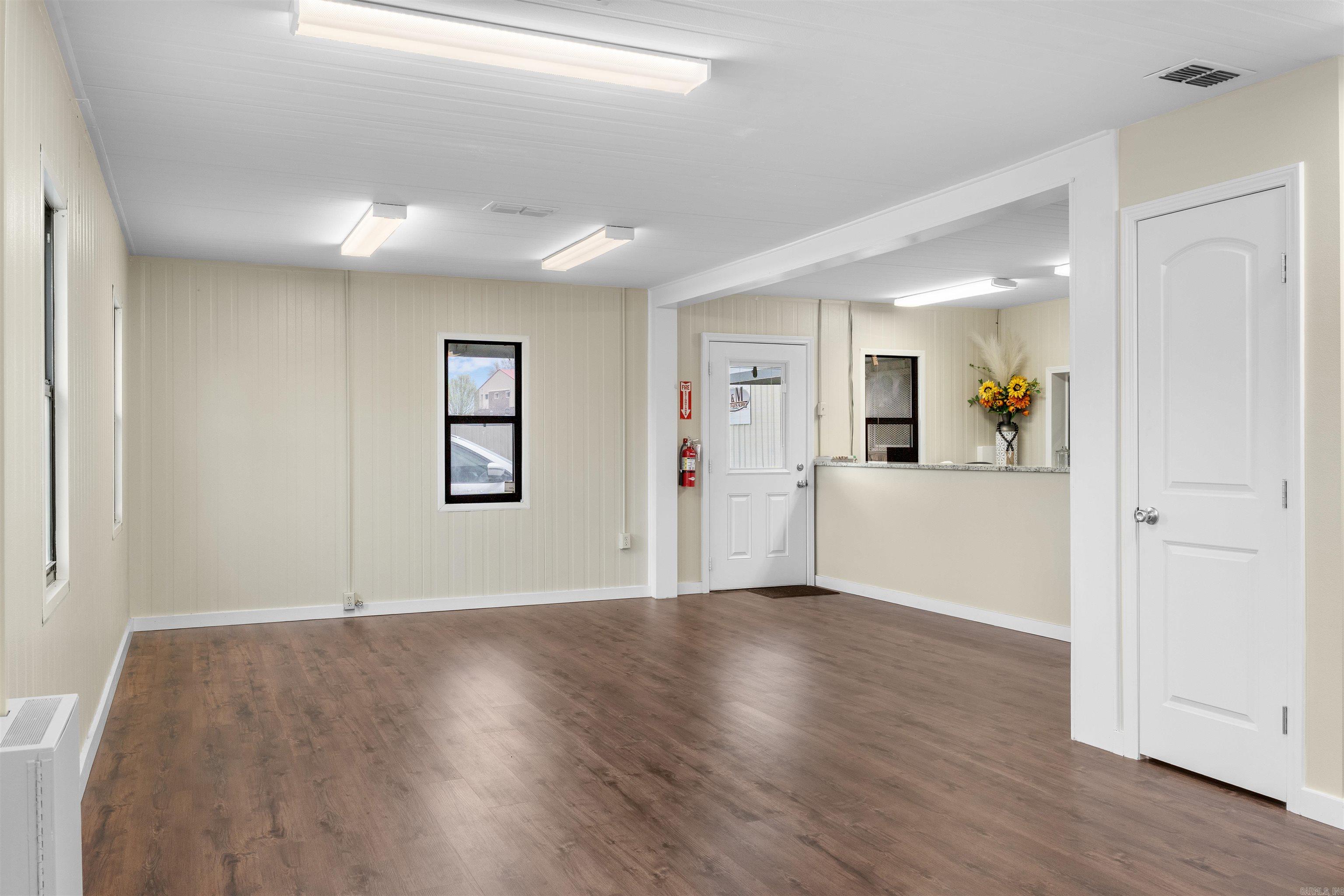 11 College N  Vilonia, AR