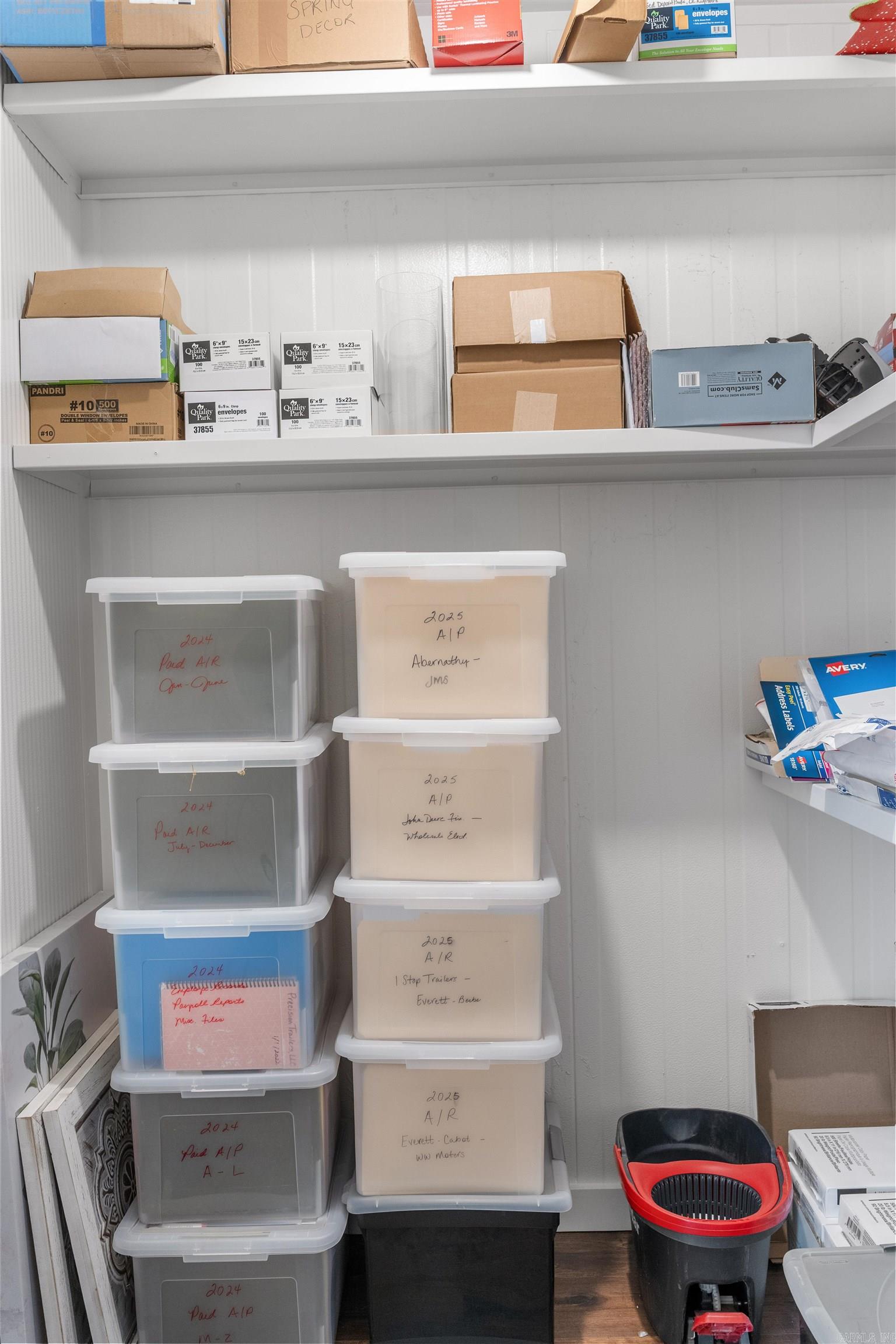 11 College N  Vilonia, AR