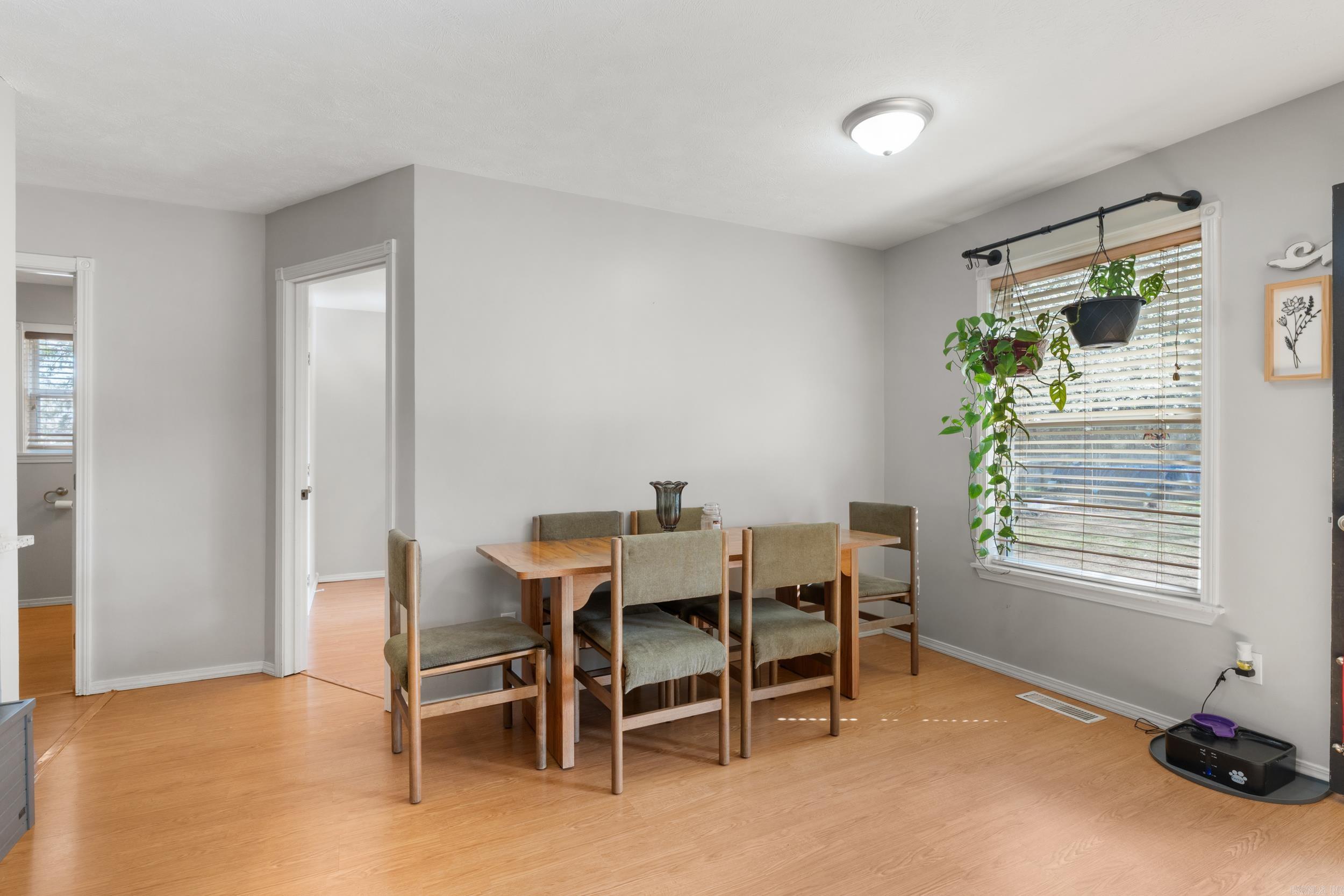 180 Contemporary Drive  Mountain Home, AR