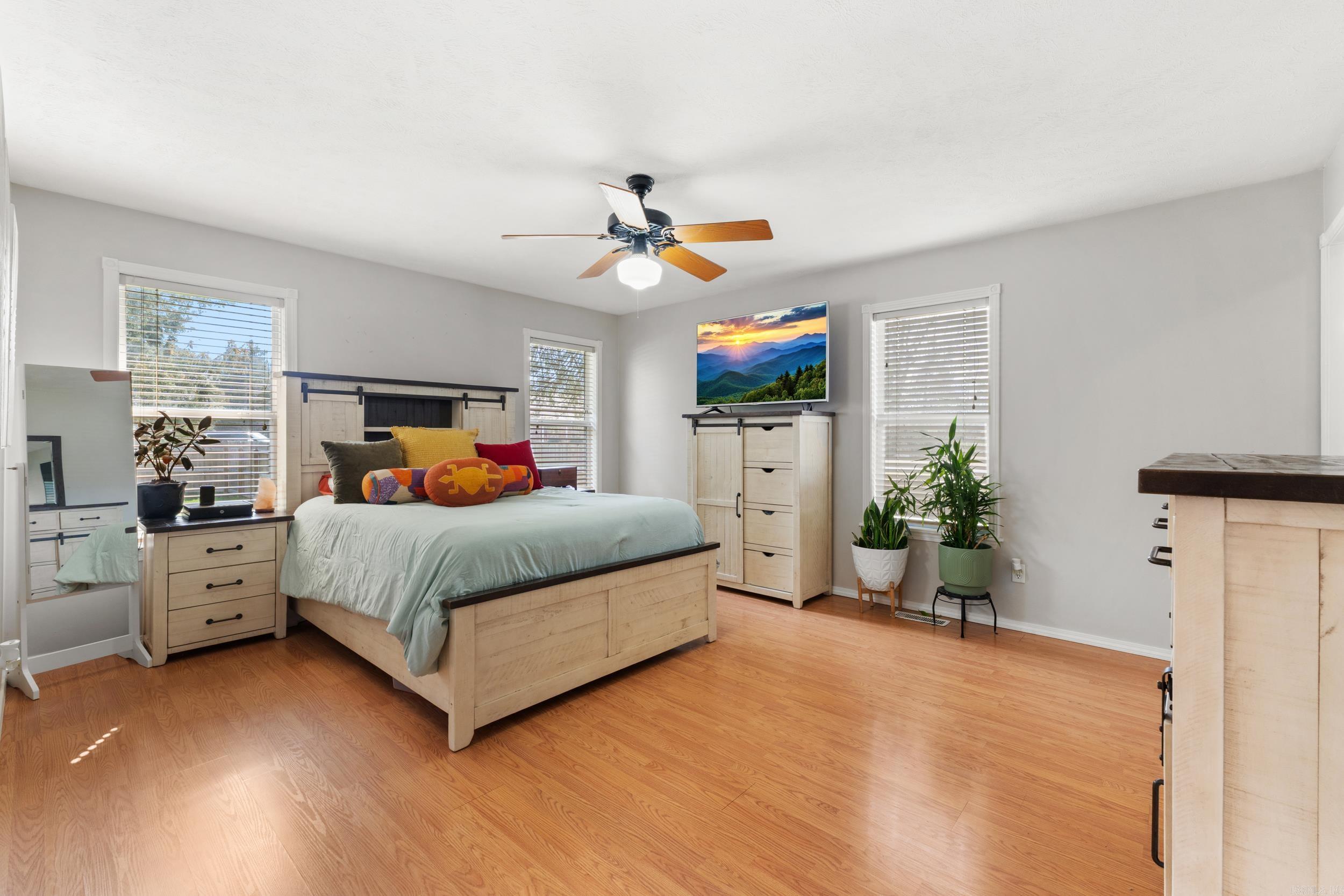 180 Contemporary Drive  Mountain Home, AR