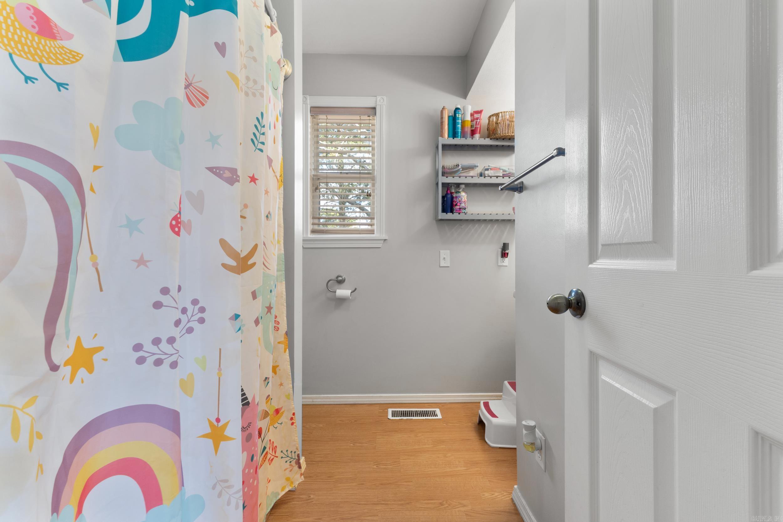 180 Contemporary Drive  Mountain Home, AR