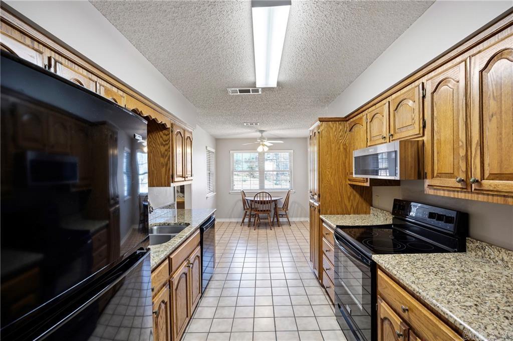 218 Canterbury Circle  Russellville, AR