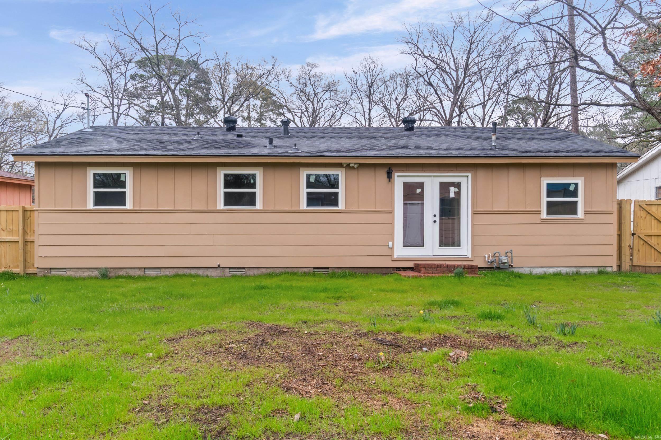 7025 Fairfield Dr  Little Rock, AR