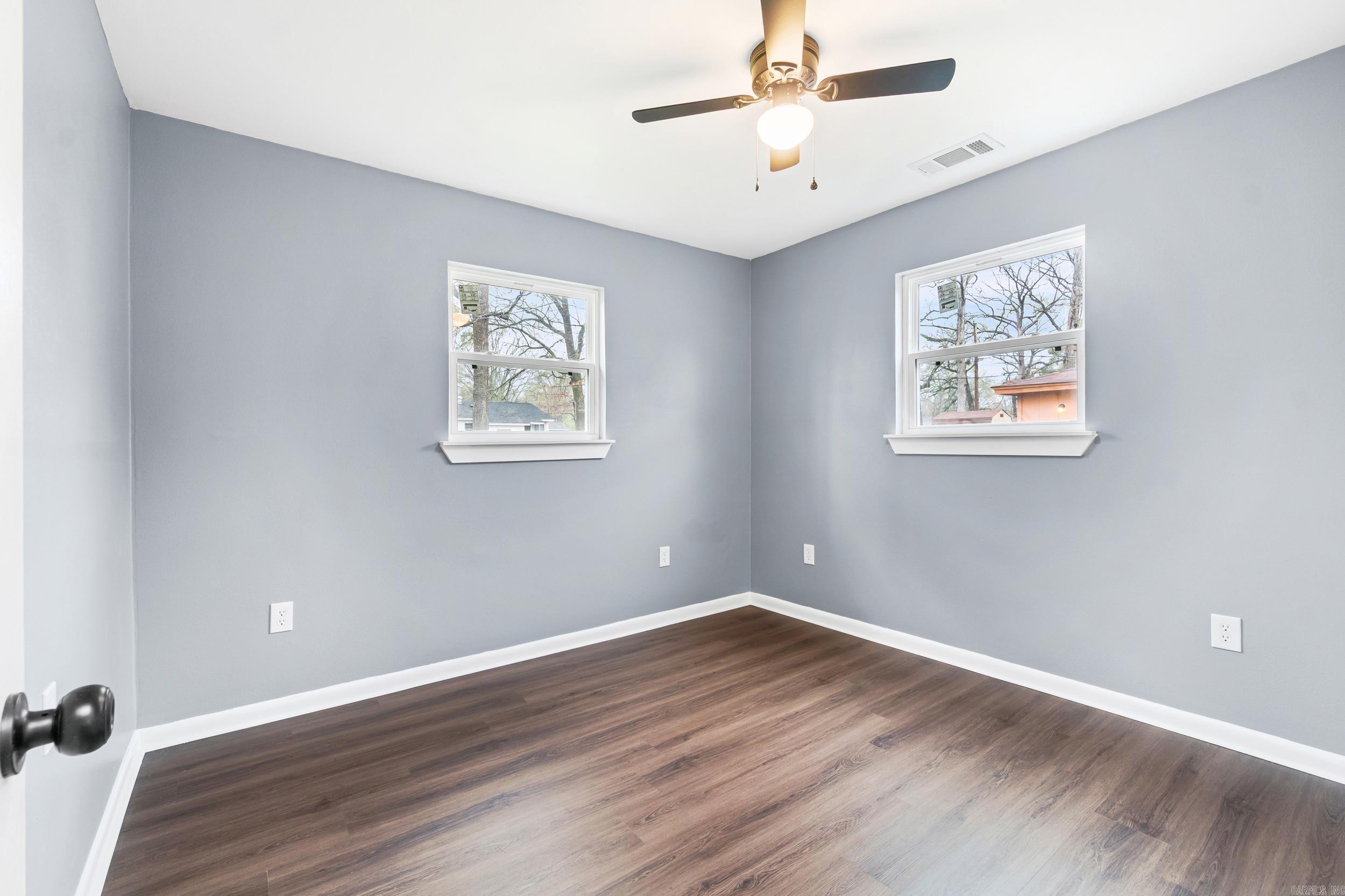 7025 Fairfield Dr  Little Rock, AR