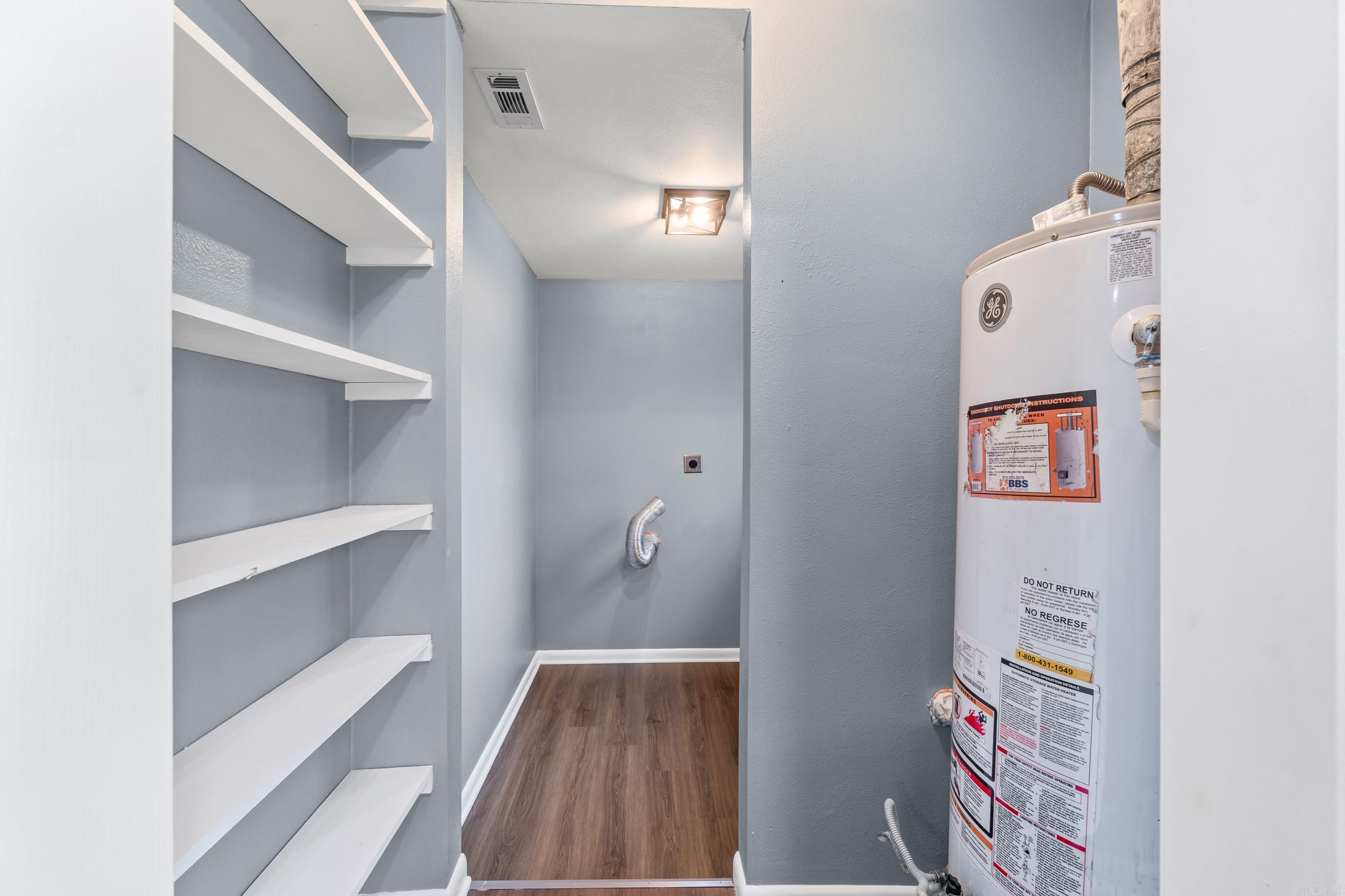 7025 Fairfield Dr  Little Rock, AR