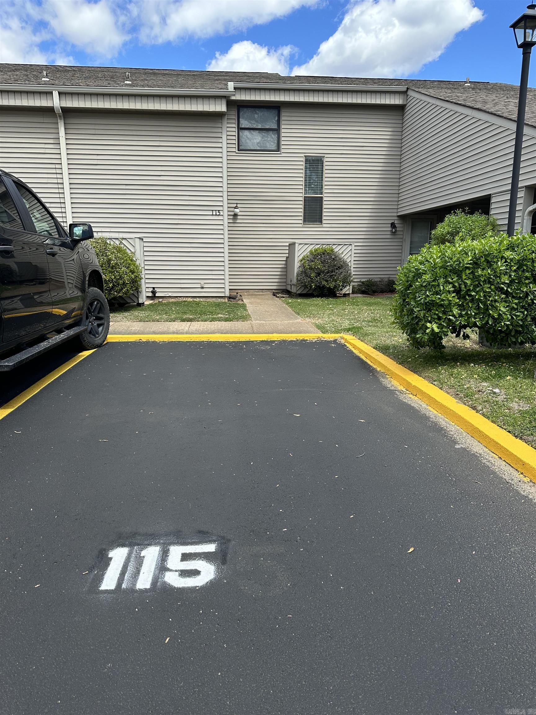 135 Hillview Dr  Fairfield Bay, AR